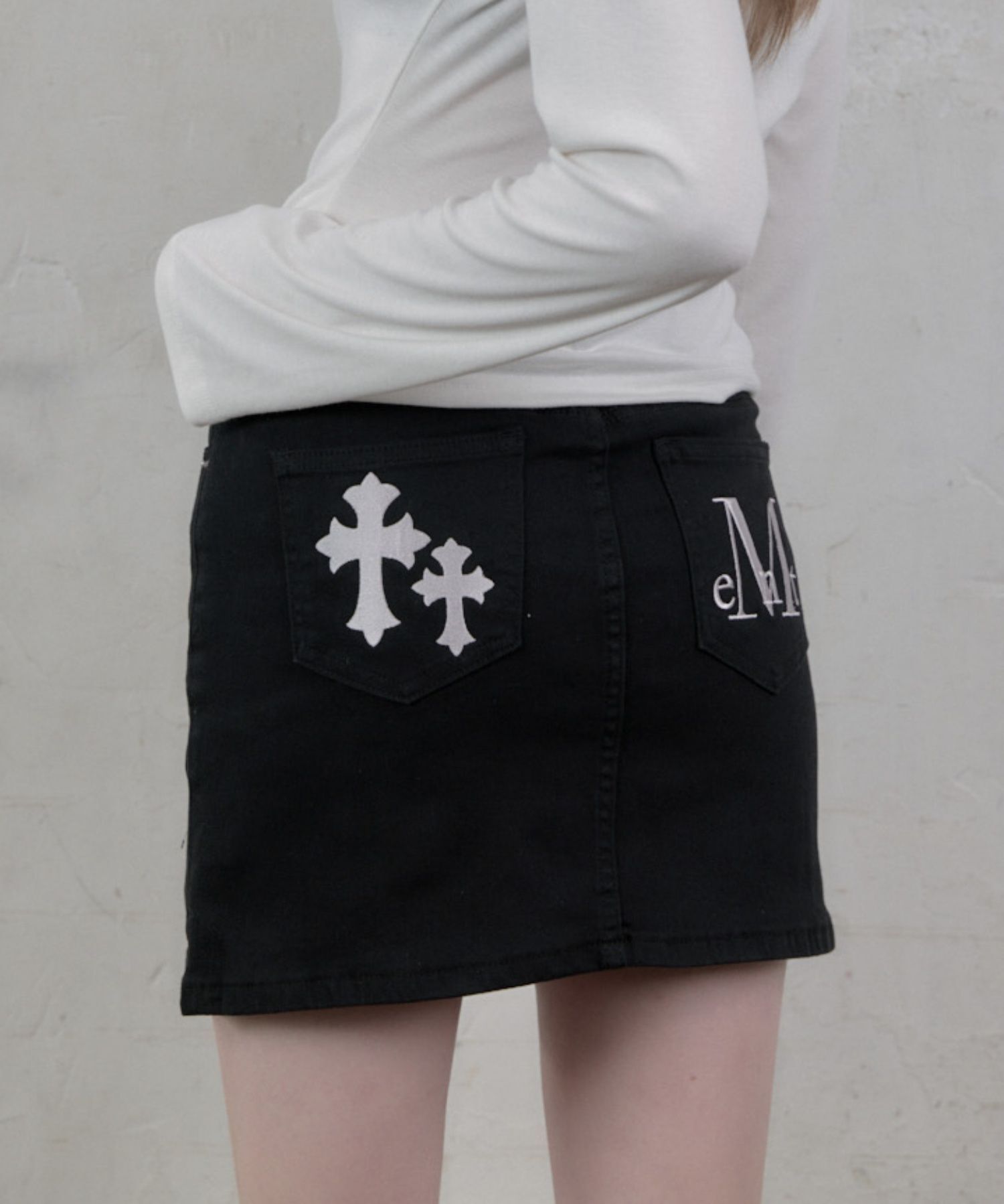 MUCENT 皮革雙交叉迷你裙 P0000BGA