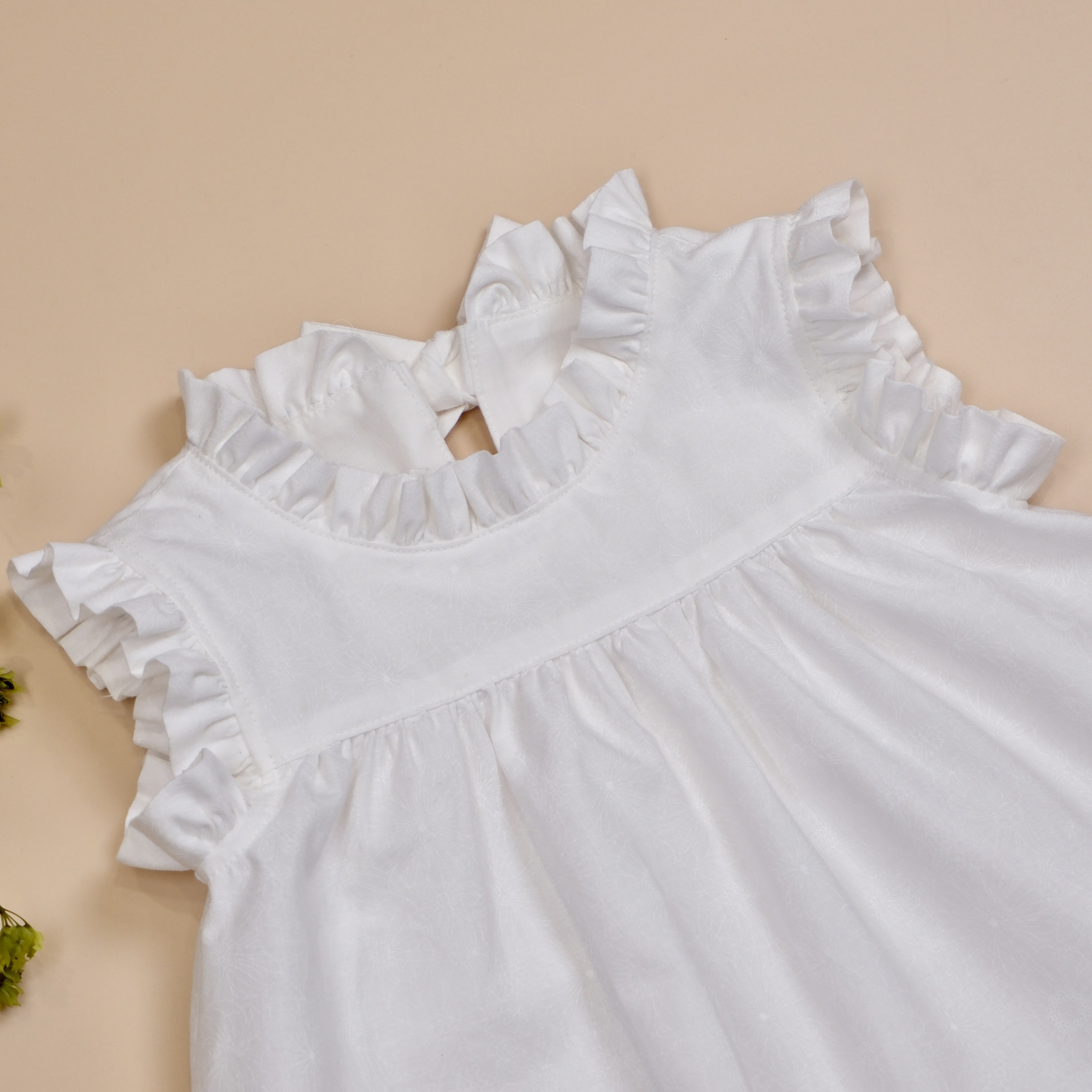 棉花甜系列 ✿ 花影純白 ‎✿ 手作女童立領荷葉無袖上衣