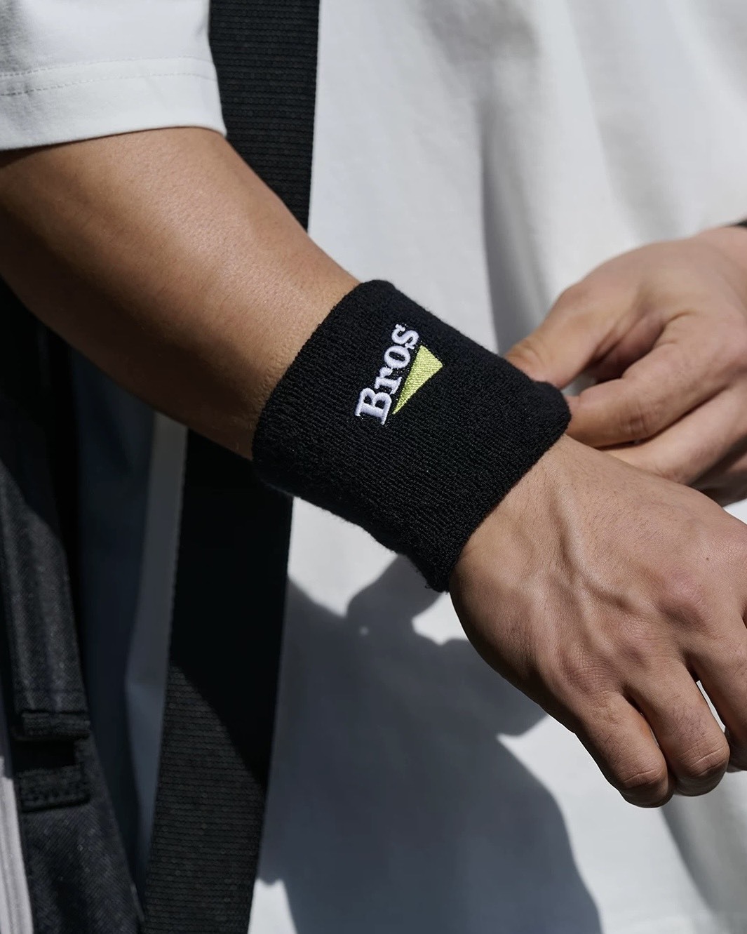 #預購 Broshood 26SS 男女通用 透氣 排汗 運動護腕 兩款