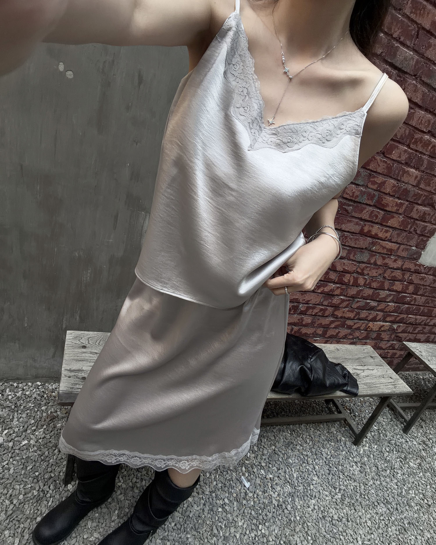 S4026 緞面蕾絲套裝 / 灰