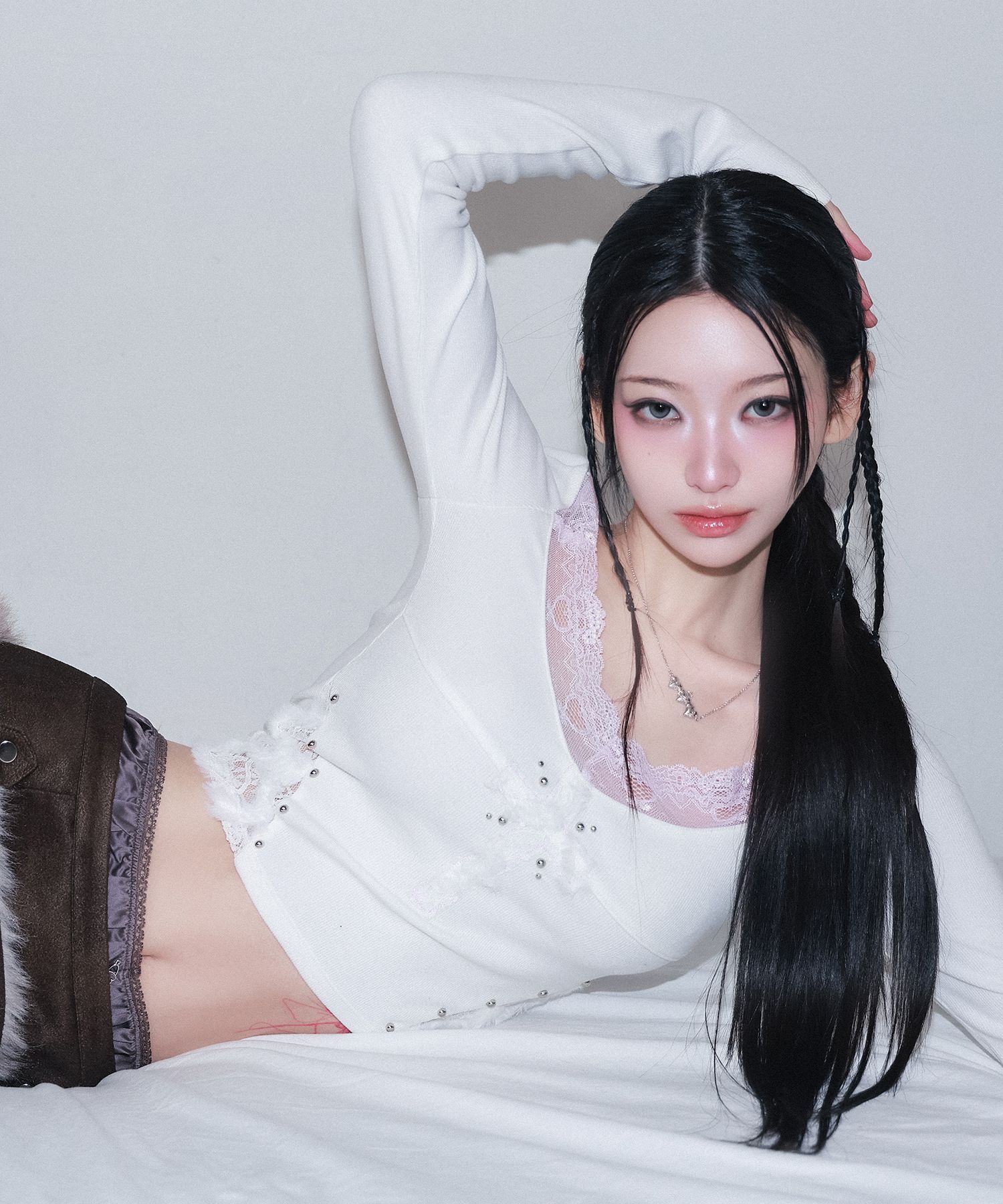 CHERRYQUIRI 蕾絲拼接交叉上衣 CQ25winter012