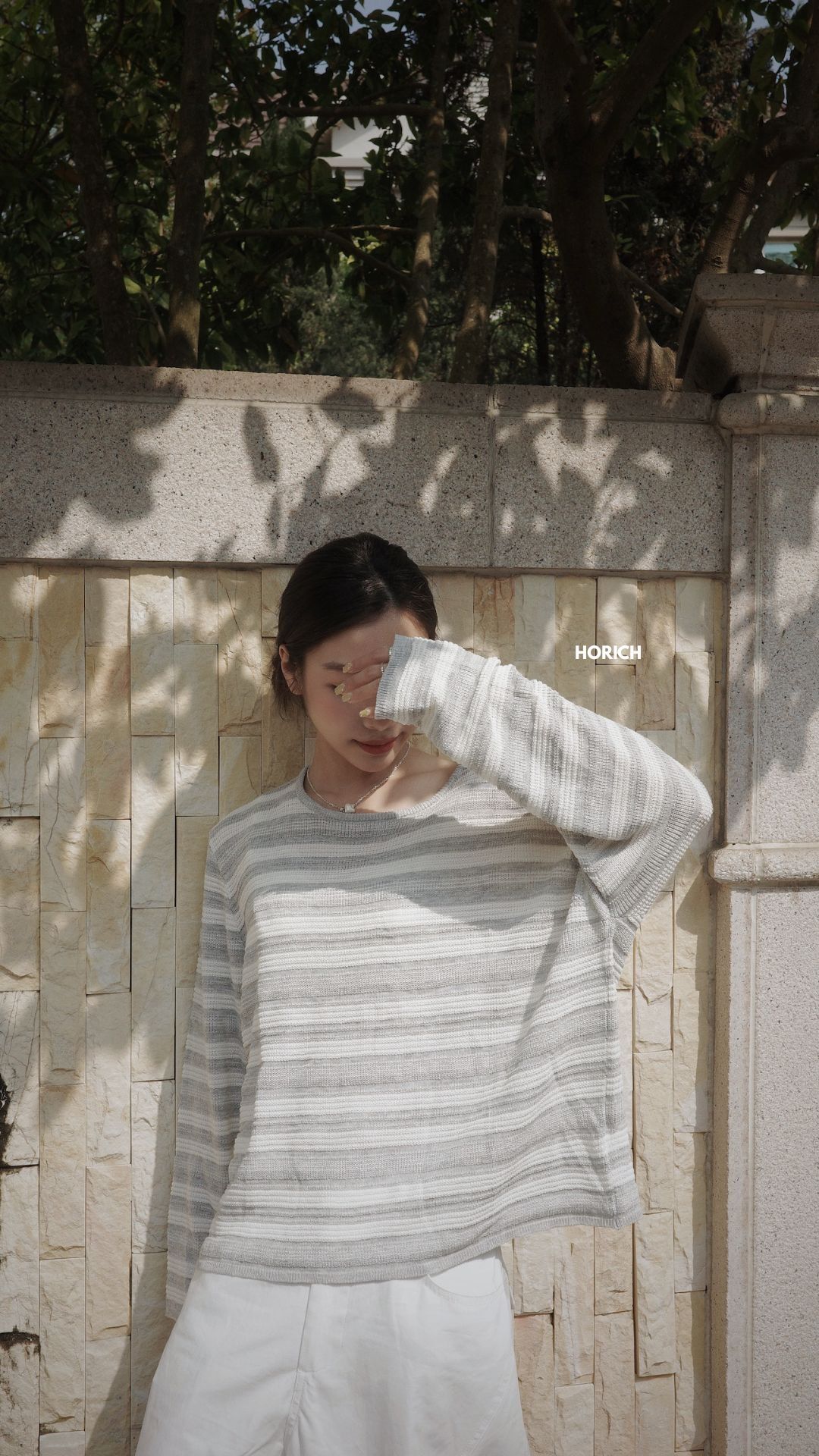 𝗔𝗽𝗿.𝟬𝟴/09155Z-慵懶撞色針織上衣(兩色)-淺灰白