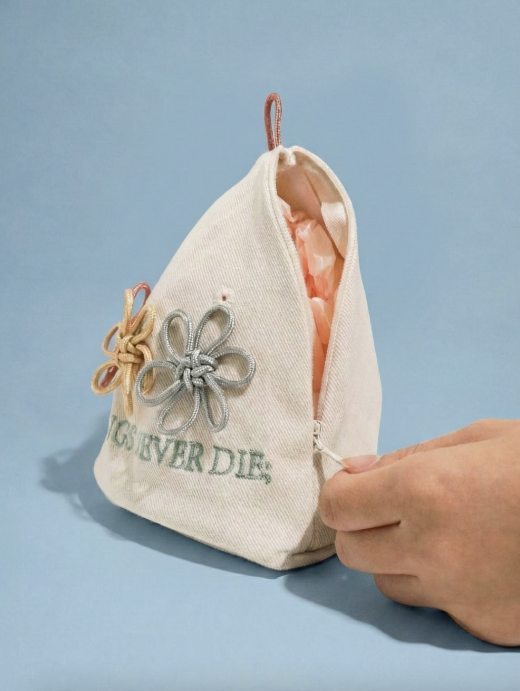 【韓國連線】ONGO ONE, TWO, THREE FLOWER POUCH 粽子包 3色 ONGFP