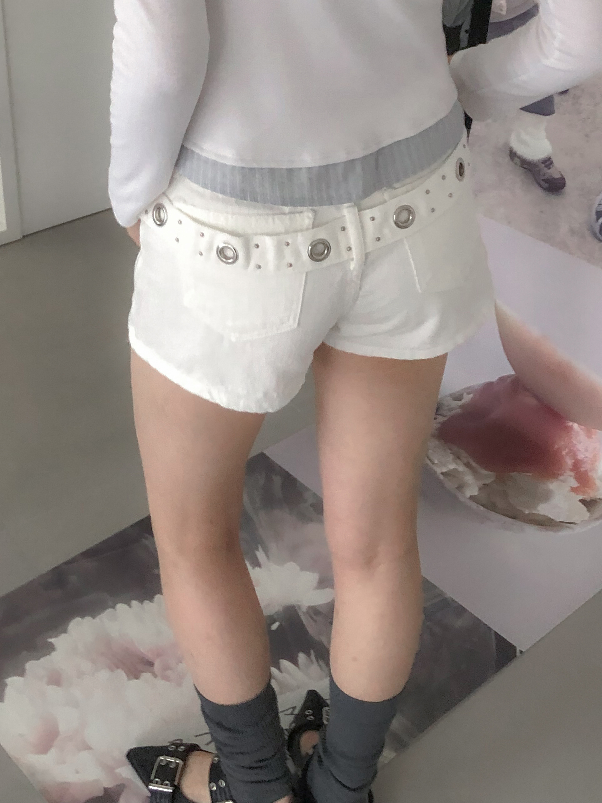 eyelet mini shorts #短褲