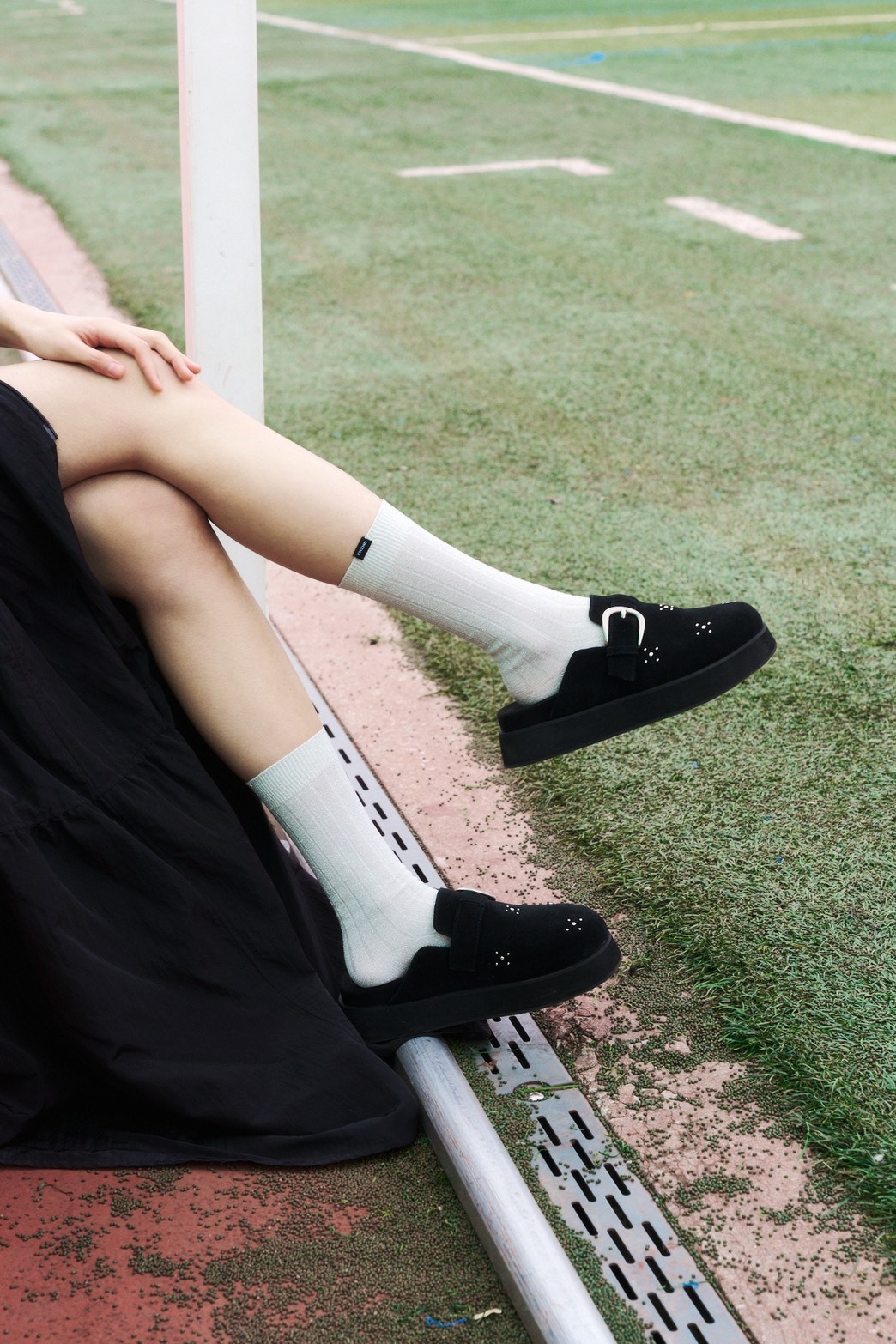 【韓國連線】KHIHO LIORA STUD CLOG 鉚釘包頭鞋 2色 KLSST