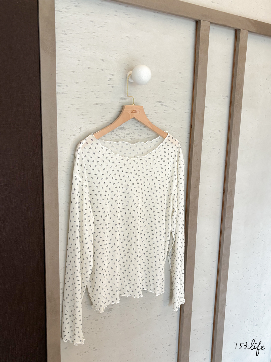 小蝴蝶大圓領彈性透膚內搭