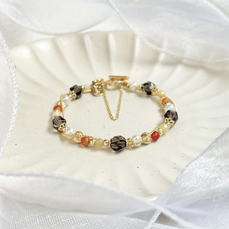 B03 / 生日花 • 參月拾伍 • 款冬 – 茶晶 – 手鍊