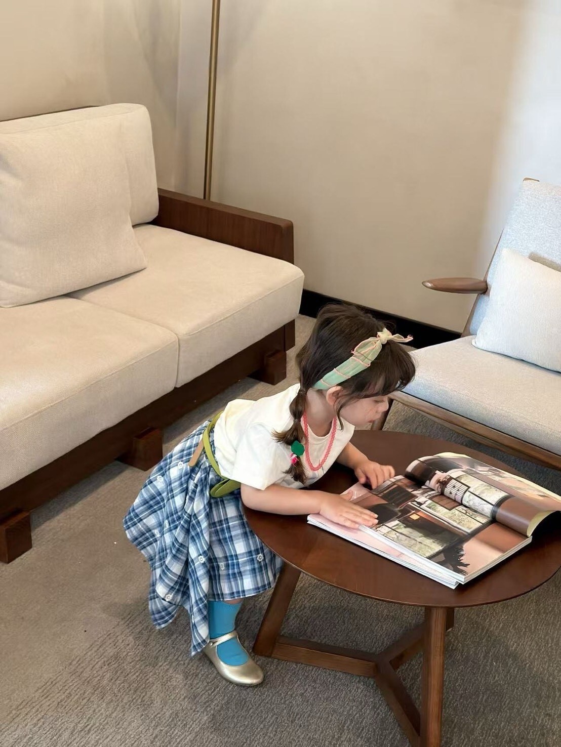 藍格女孩在跳舞裙