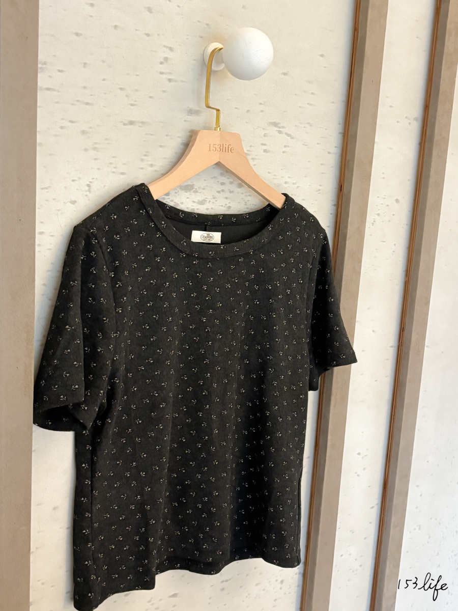 春日小花磨毛短袖T恤(黑)