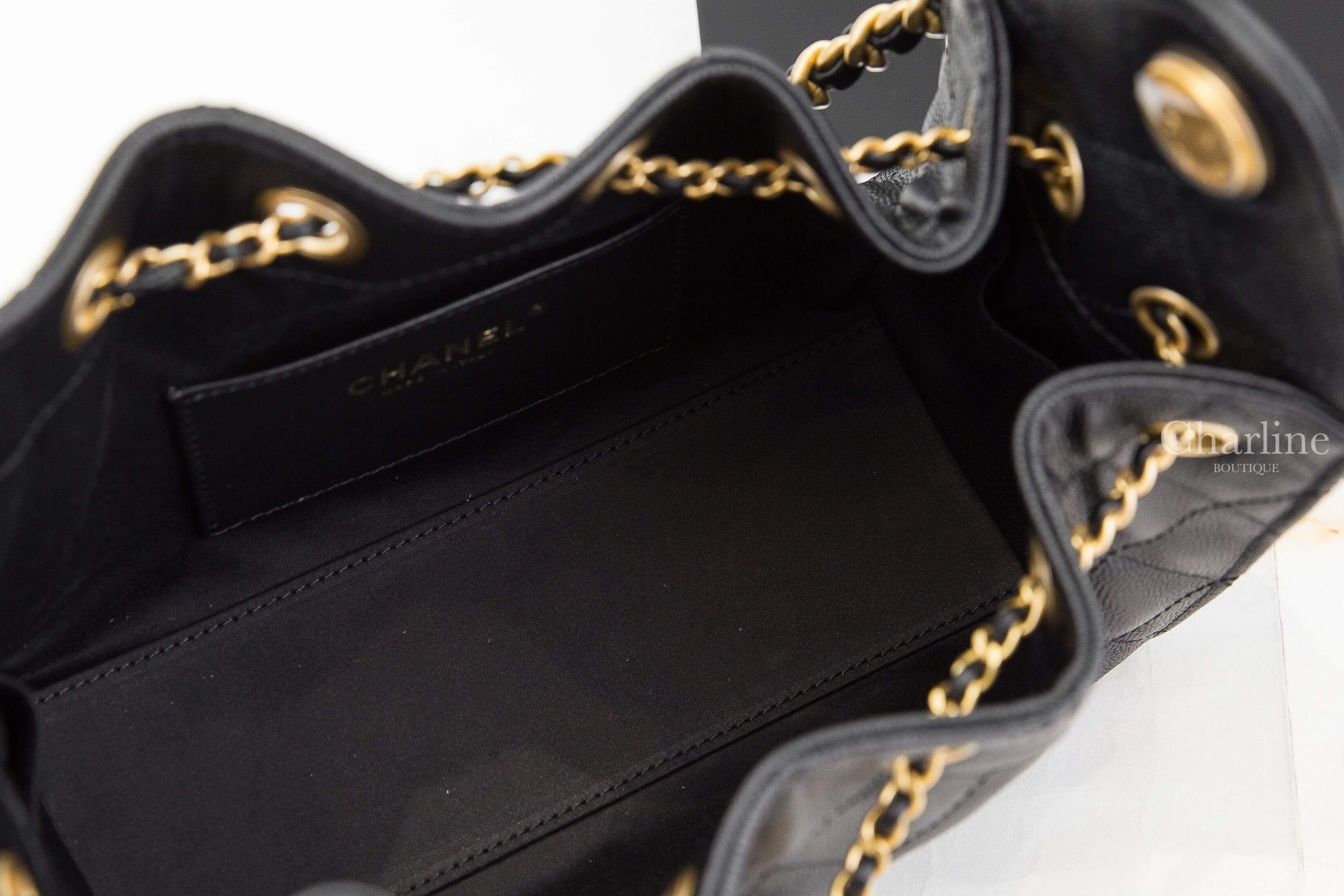 Chanel Chanel 25 Mini Handbag 黑色金CC金鏈荔枝牛皮菱格紋側邊口袋迷你束口手提肩背包-Charline Boutique 精品代購