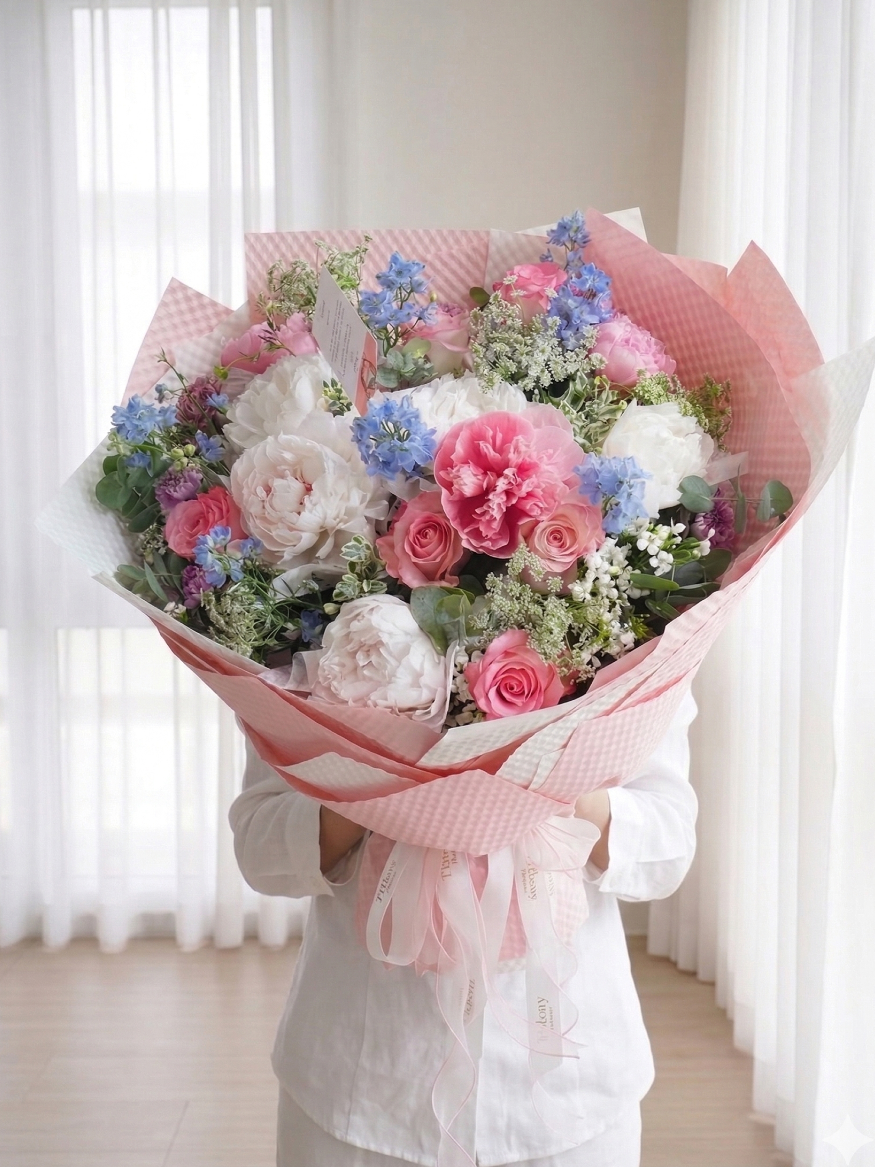 Elephant Love 芍藥與玫瑰豪華鮮花束