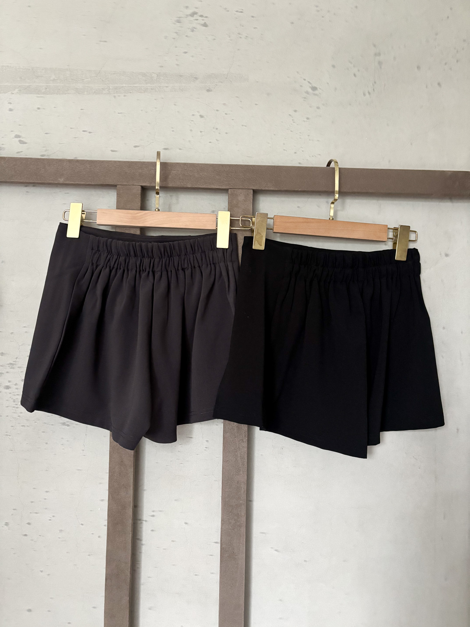 P10前開衩鬆緊腰西裝短褲裙(2色)