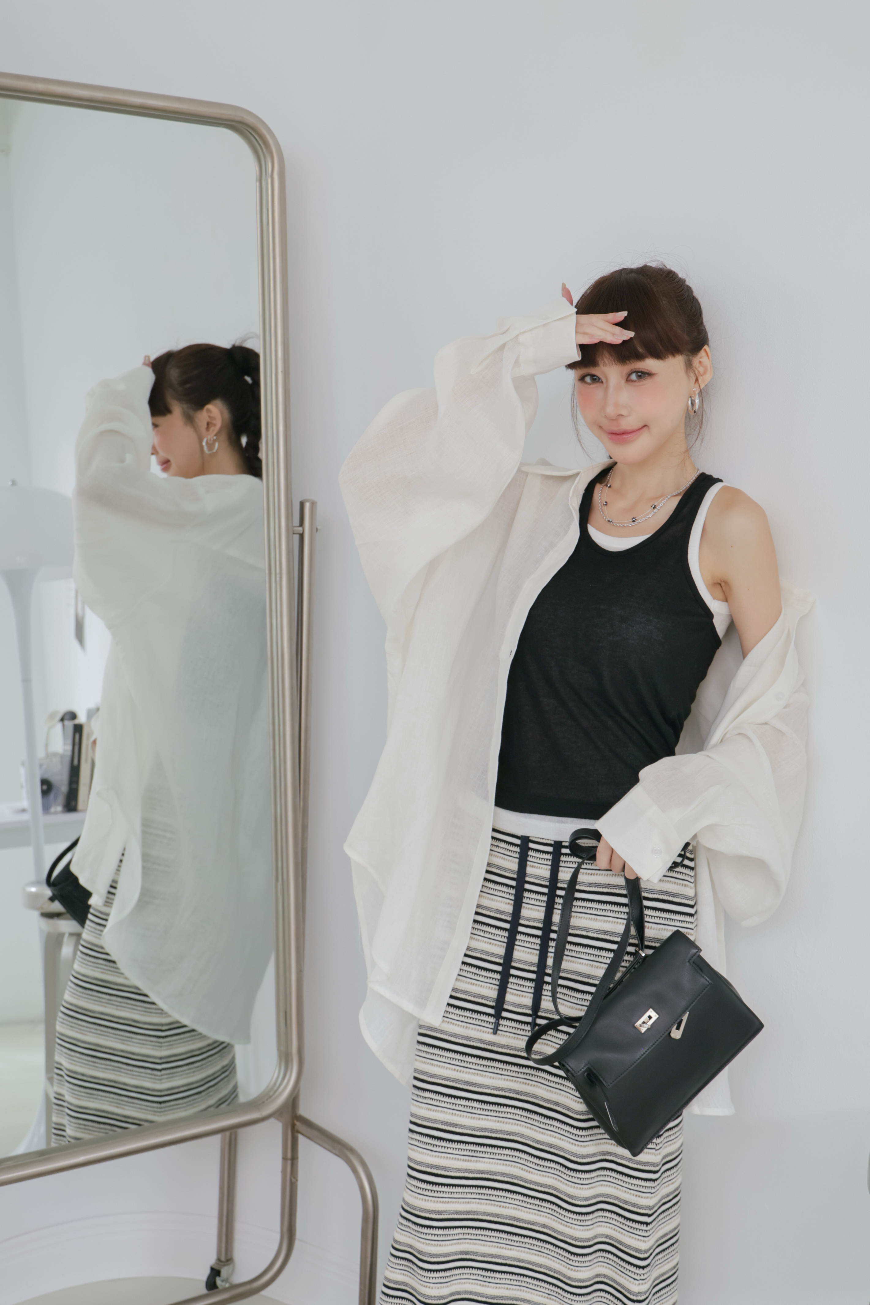 假兩件式削肩撞色背心 P49