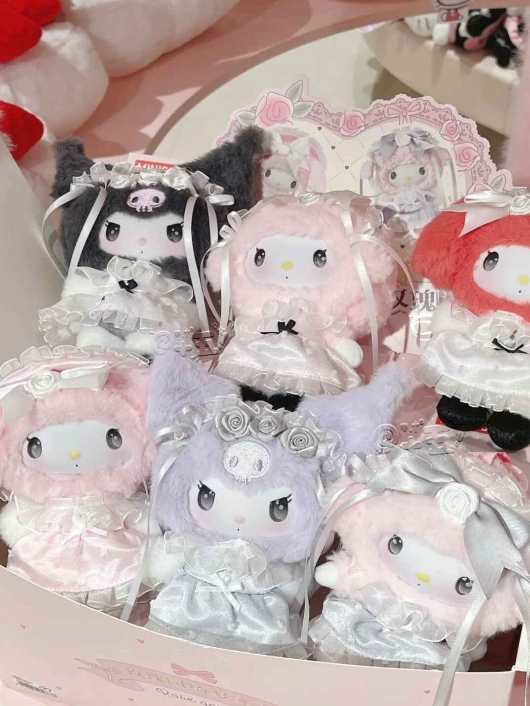 正版 三麗鷗 玫瑰園女僕裝 盲盒