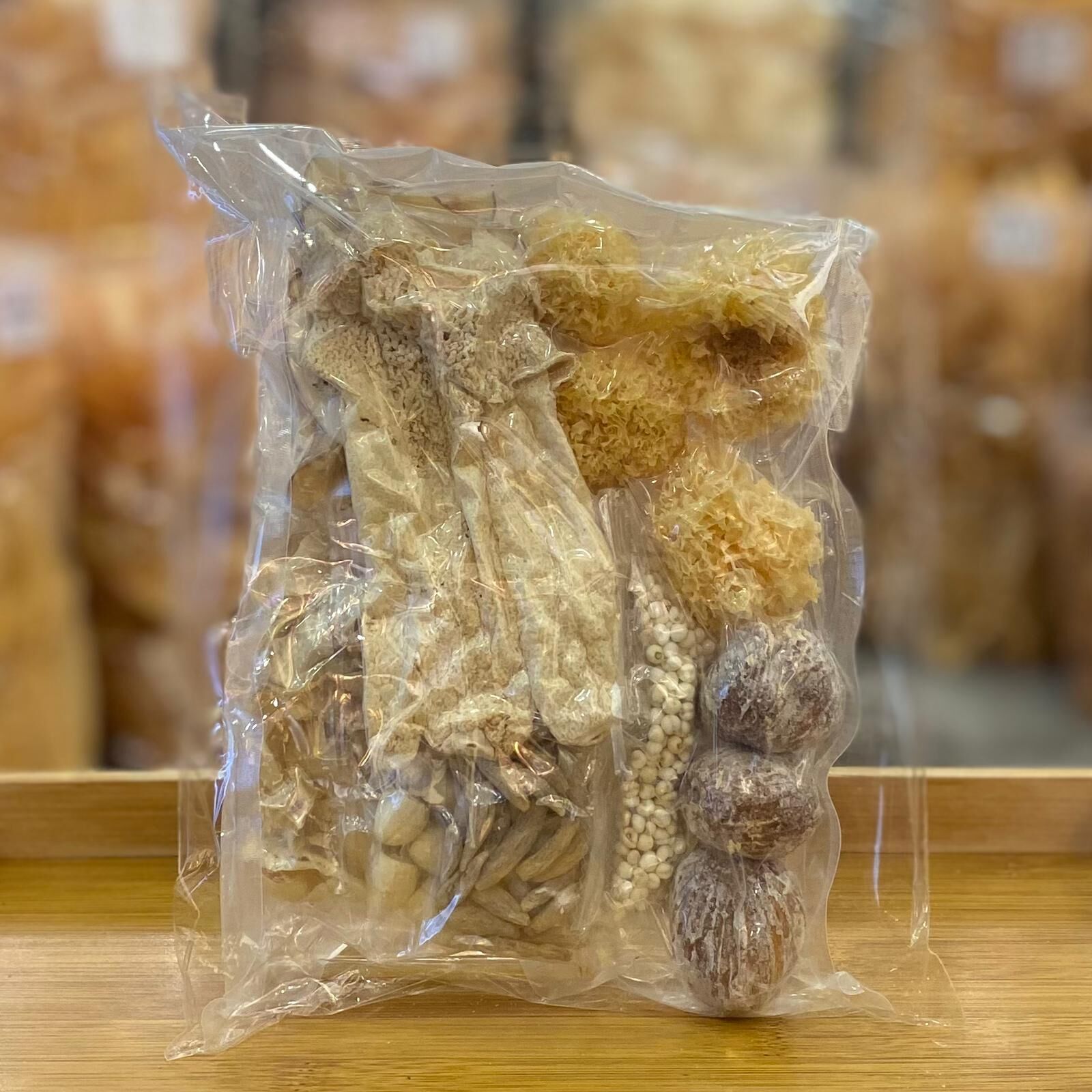 貝母桔梗海底椰銀耳湯