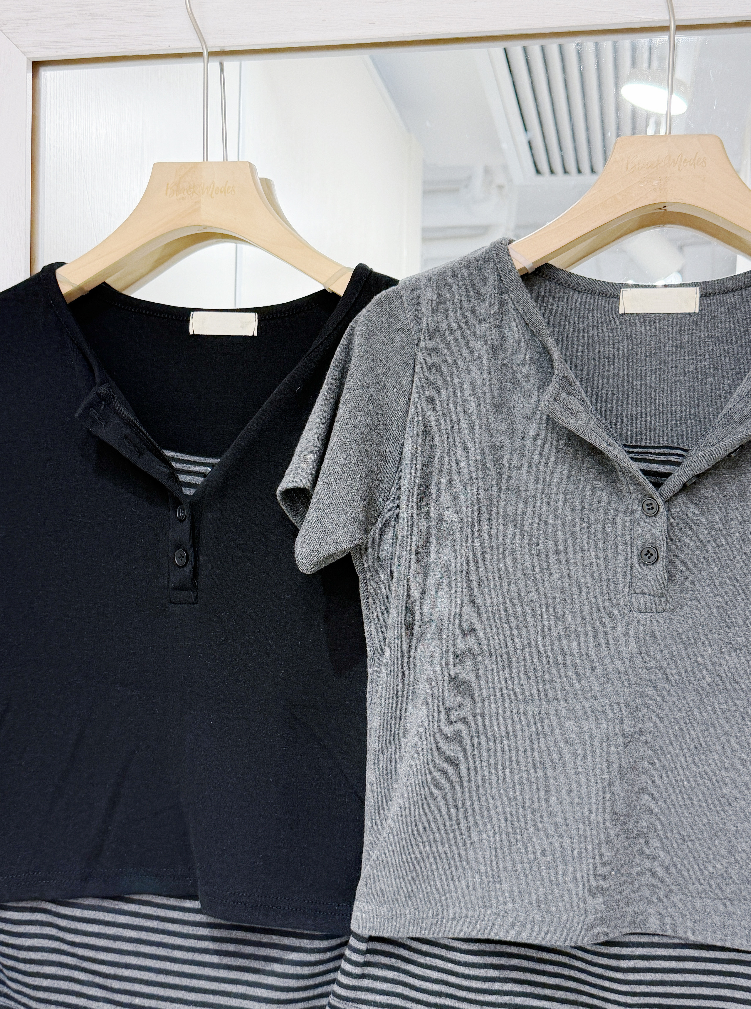 T1401｜韓系橫間紋鈕扣亨利領短袖假兩件‧₊ 𝄞₊˚⊹