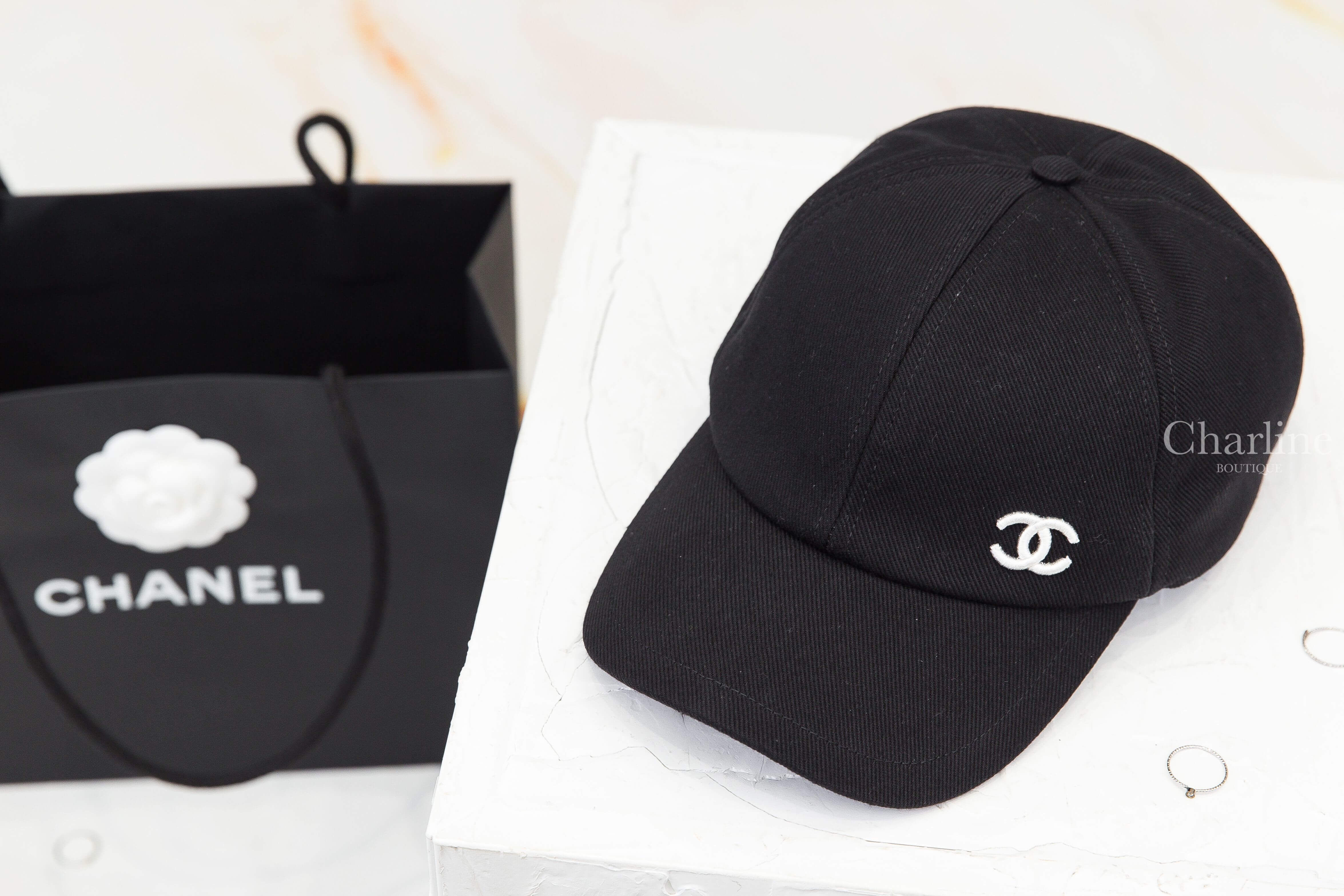 Chanel Cap 黑色刺繡白CC棉質棒球帽
