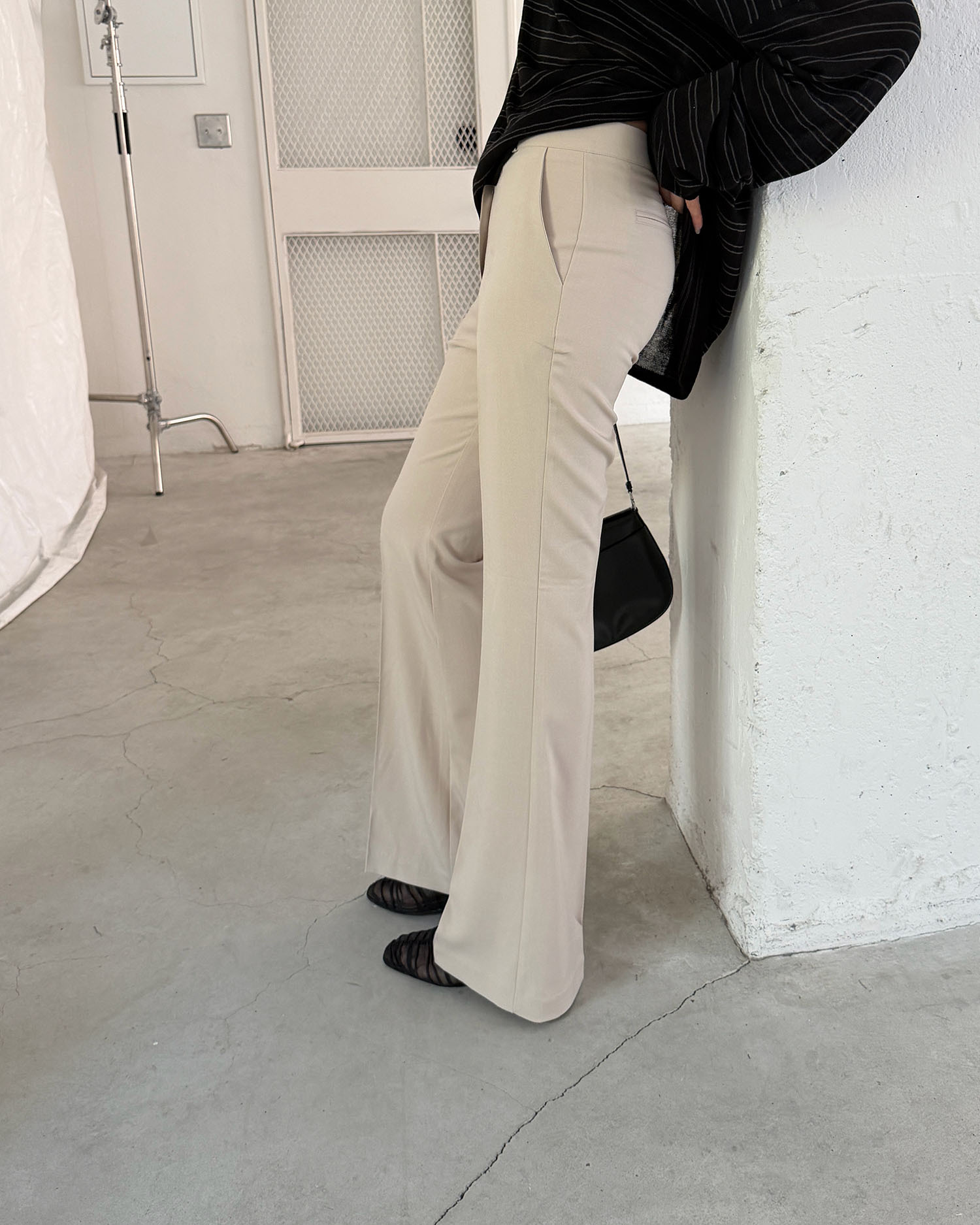 B4021 夏季微喇叭修身西褲 / 杏