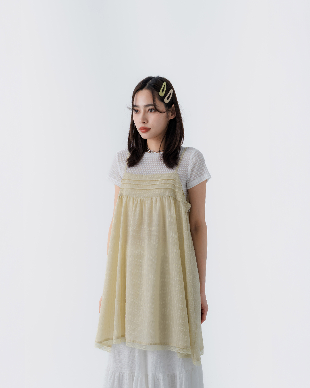 Pleated hem, lace design, spaghetti strap cover-up vest, available in three colors.【01099607】in stock+pre-order