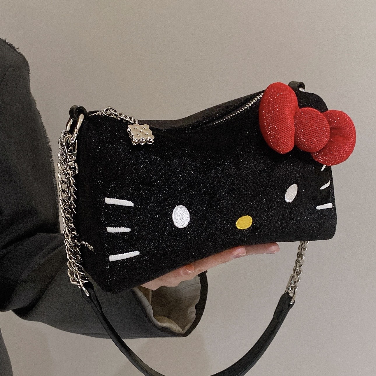 SANRIO HELLO KITTY 小黑貓 細閃 枕頭包 凱蒂貓 斜背 手提