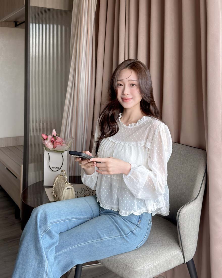 LINA LINA柔美微醺層次刺繡荷葉滾邊波點上衣-唯美白