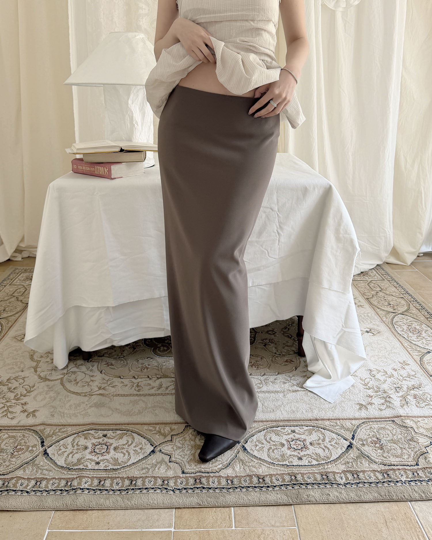 B4020 長腿半身西裙 / 卡