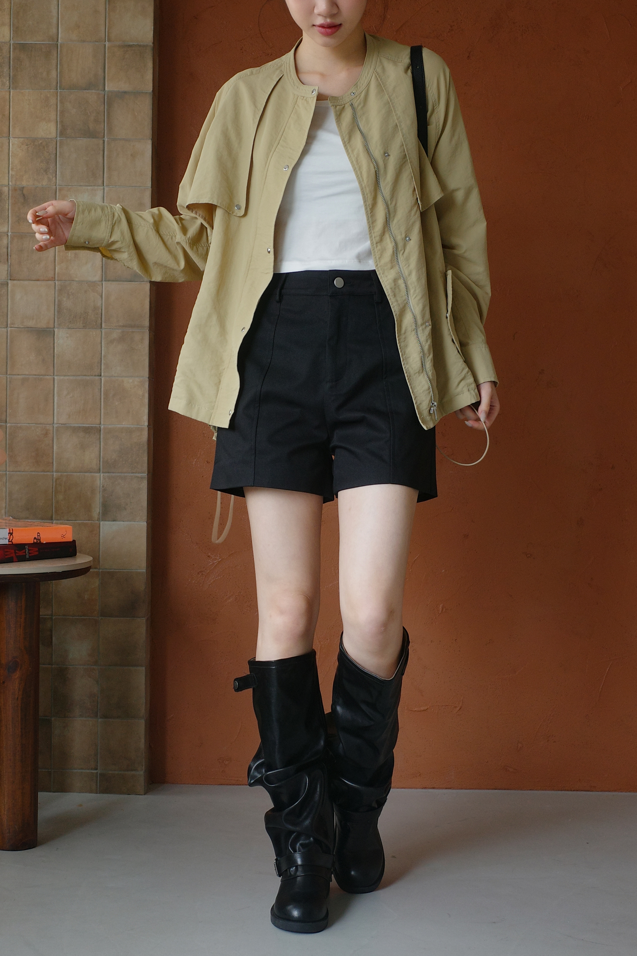 Gmade/免修圖 高腰順臀挺版西裝短褲-黑