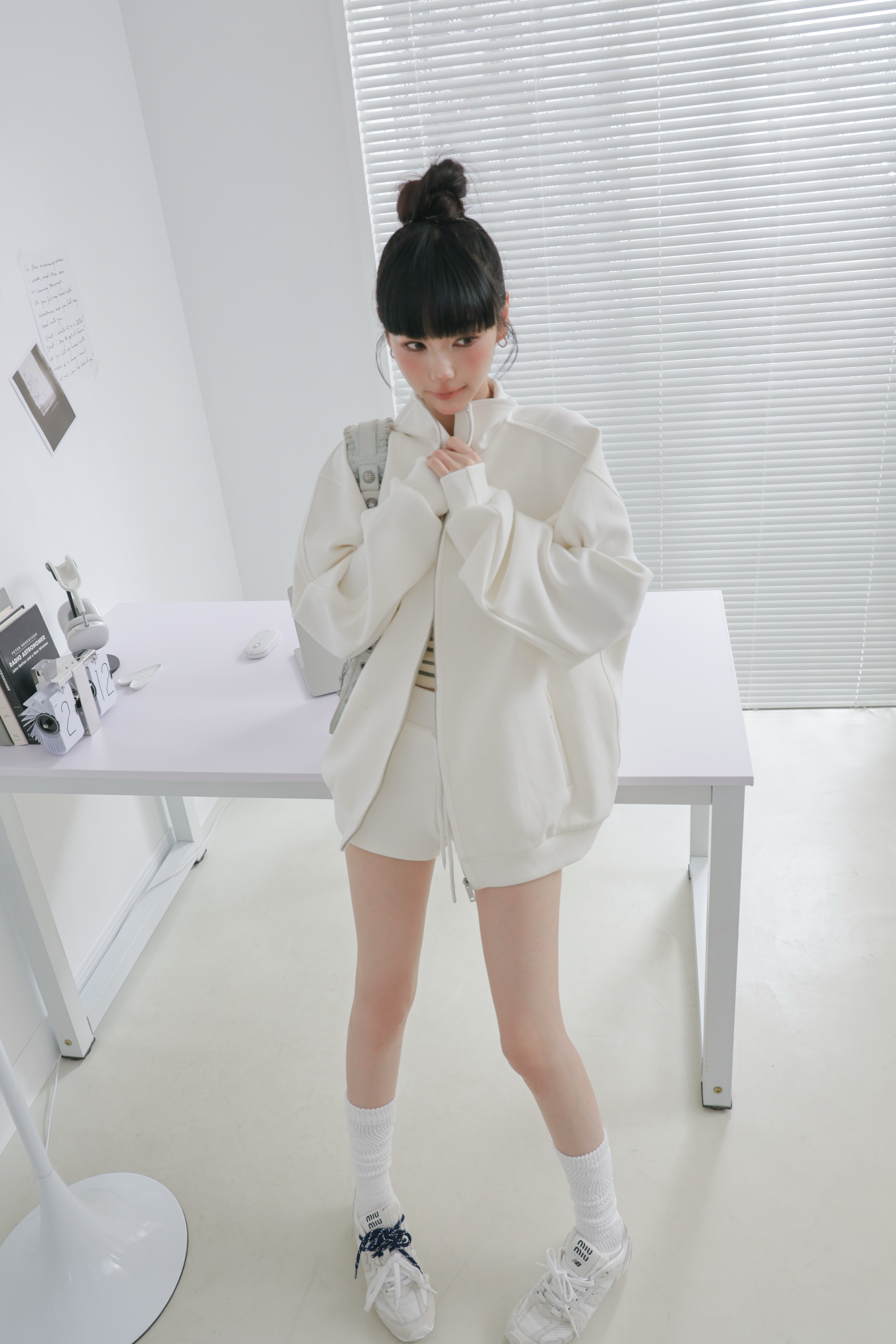 寬寬大大無領拉鍊外套 P18