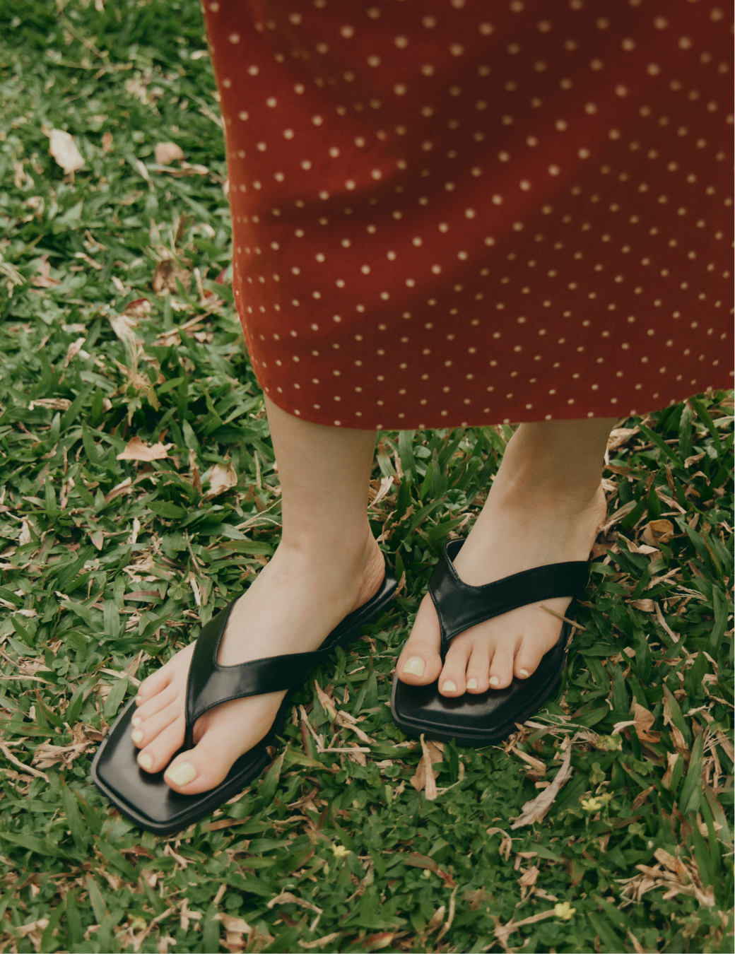 方頭軟底夾腳拖鞋（2色/4尺寸）