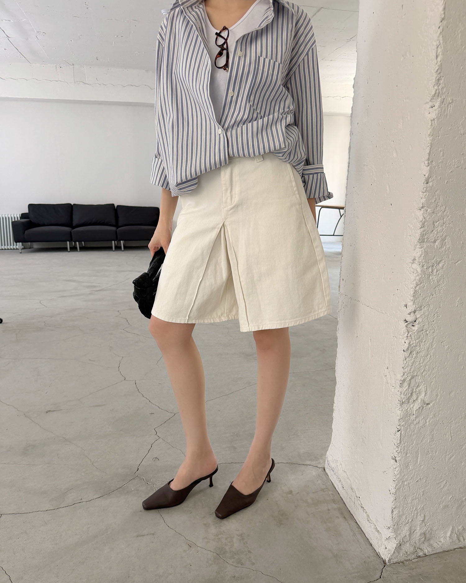 B4016 百搭五分丹寧褲 / 白