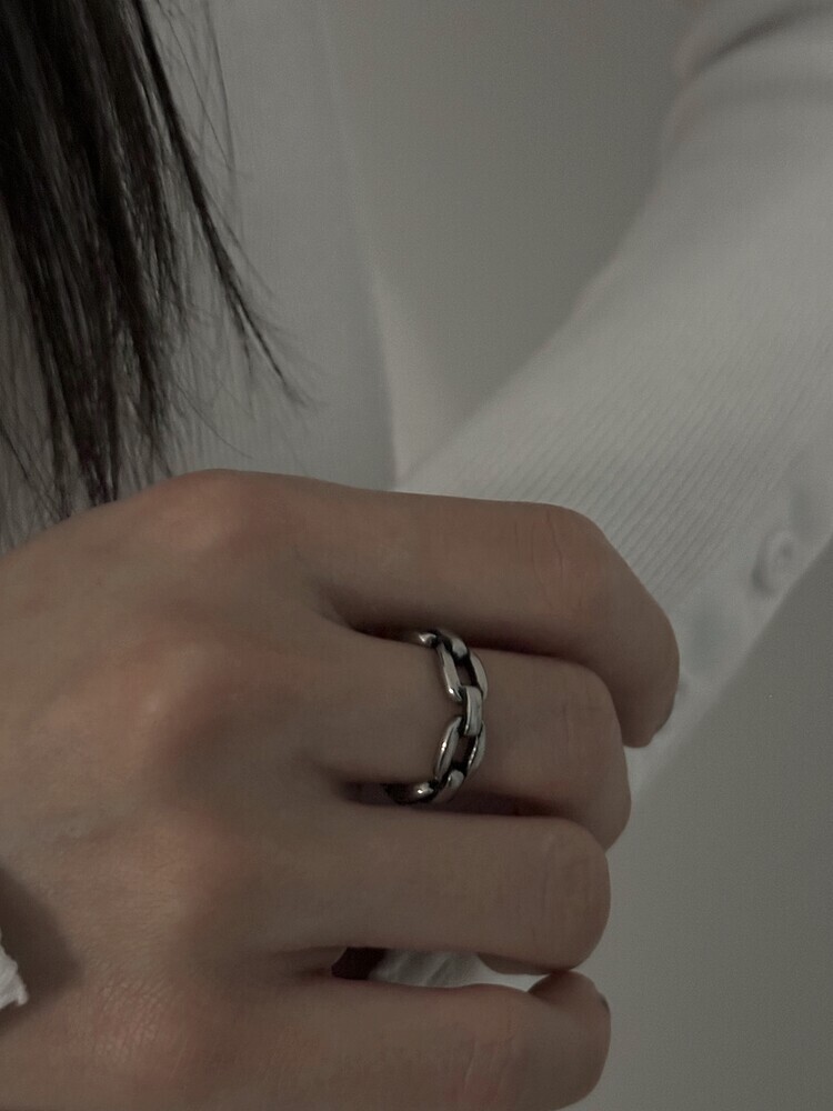 韓國限定🇰🇷 OFUSE chain ring 鏈環戒指 不鏽鋼材質 / 預購
