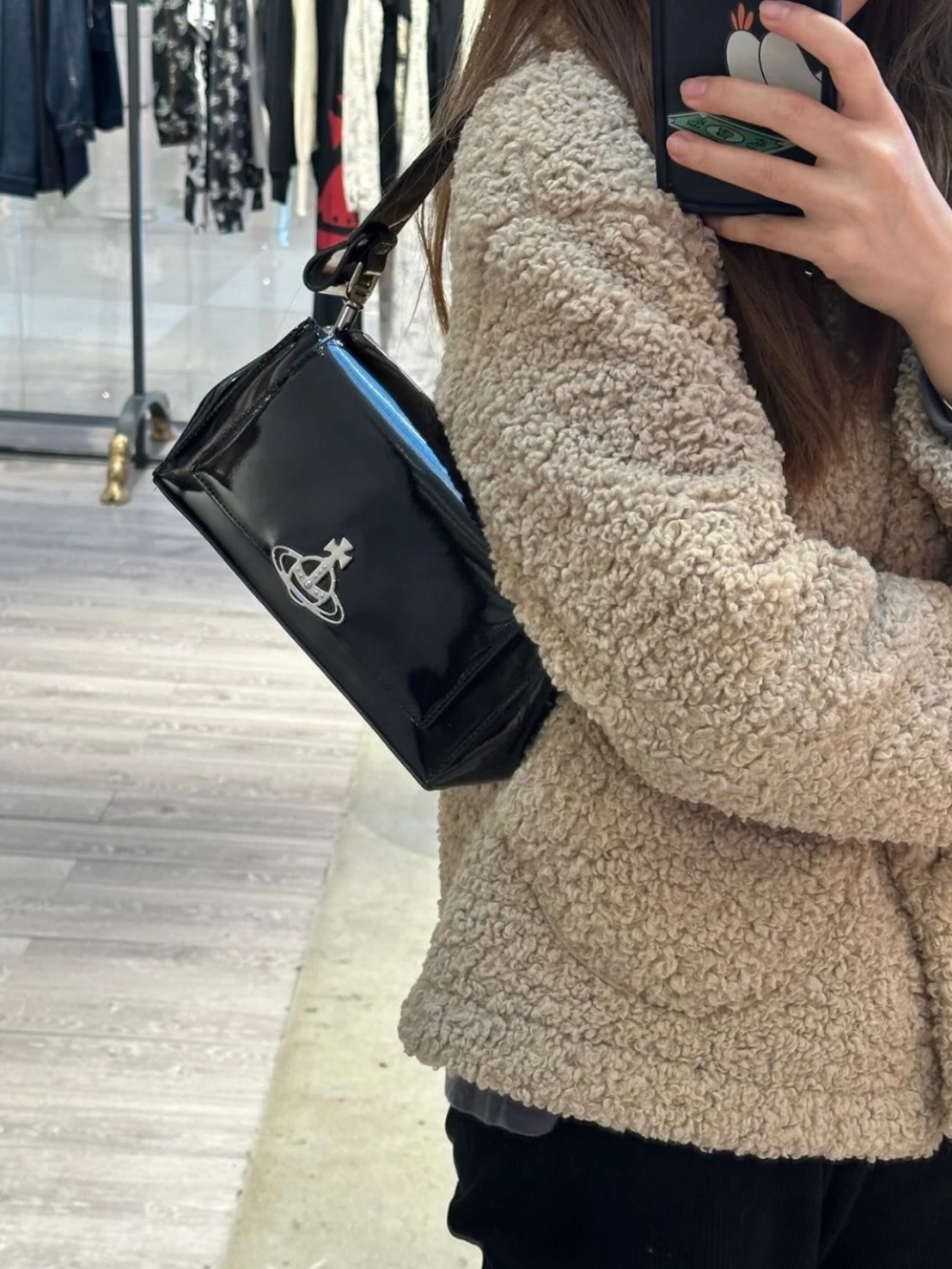 不到五折🖤VIVIENNE WESTWOOD 西太后 HAZEL 漆皮黑 星球金屬 牛皮 單肩包