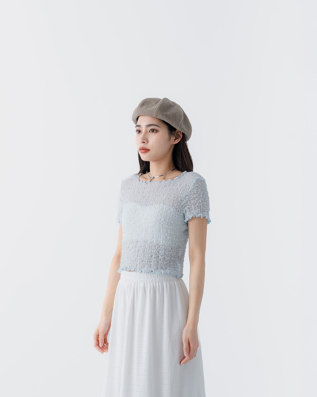 Three-dimensional wrinkled textured short-sleeved top with ruffled trim, available in three colors.【01099602】in stock+pre-order