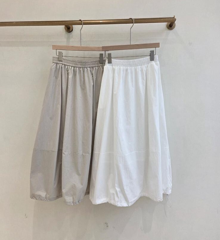 BN15 set Tee: 胸 46-60 長19 上衣:胸 45 長20 / 下身:腰26-38  hip 50 長32 $649 (一口價)