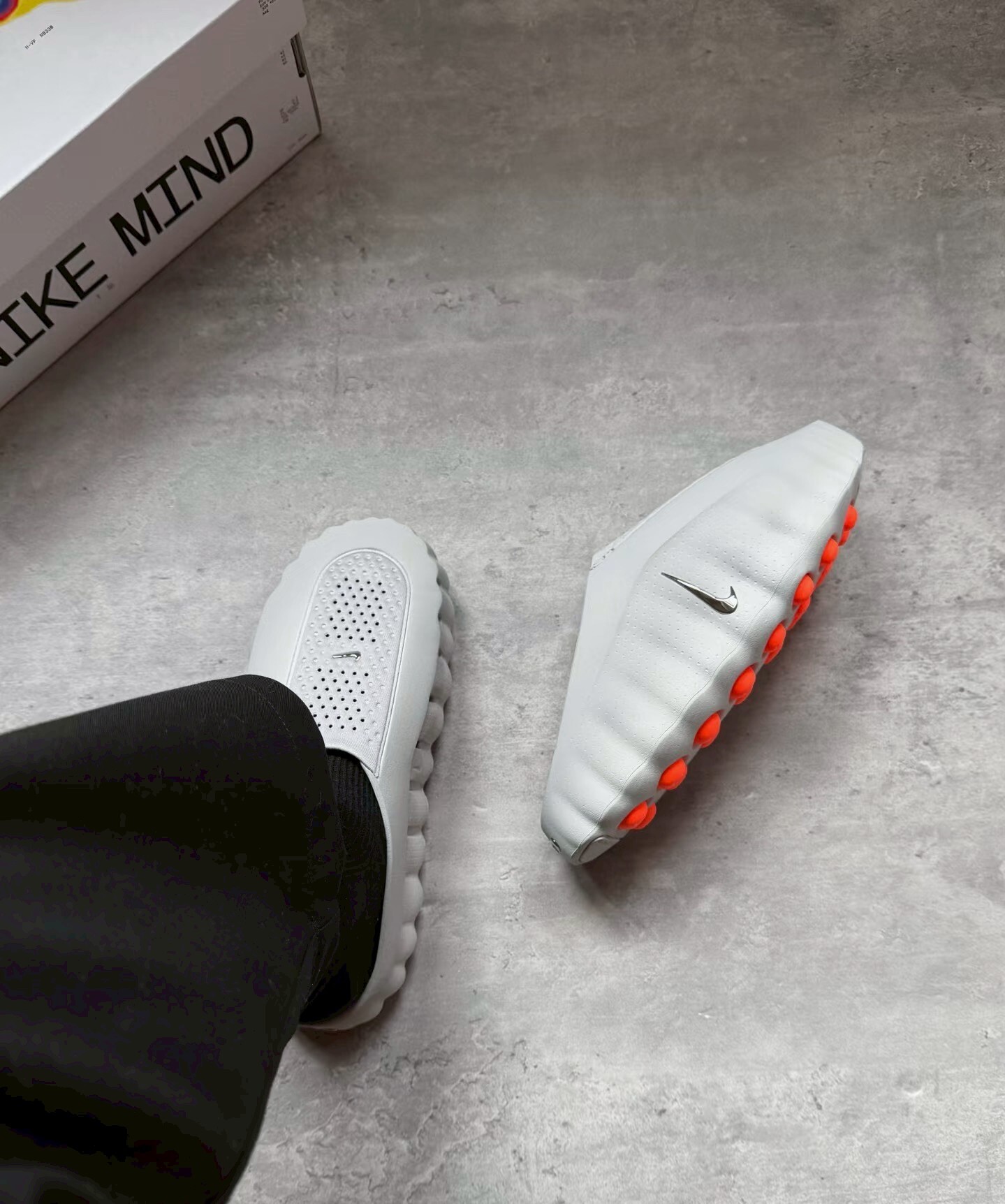 【Luxury】 預購 Nike Mind 001 "Light Grey" NIKE賽前穆勒鞋001 灰色 休閒鞋 HQ4307-003