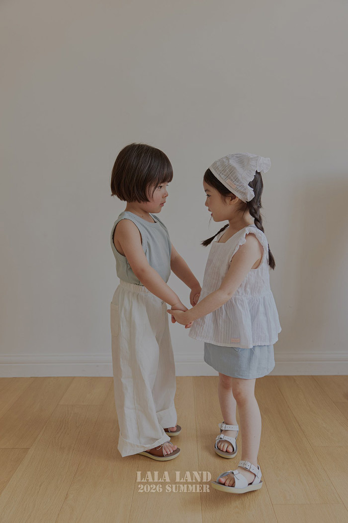 正韓夏lalaland 小童飛袖米白/碎花上衣