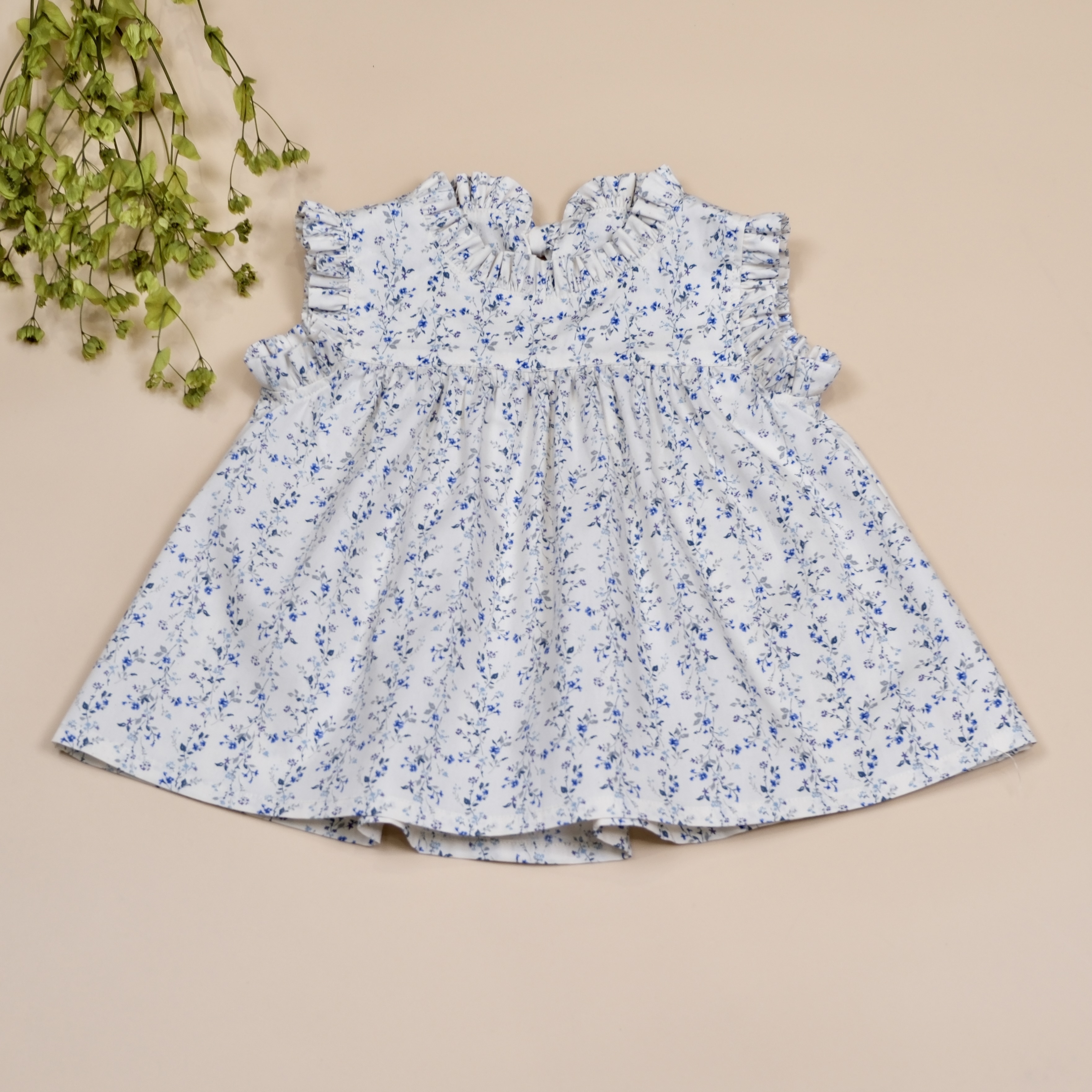 細雨系列 ✿ 青藍細花 ‎✿ 手作女童立領荷葉無袖上衣