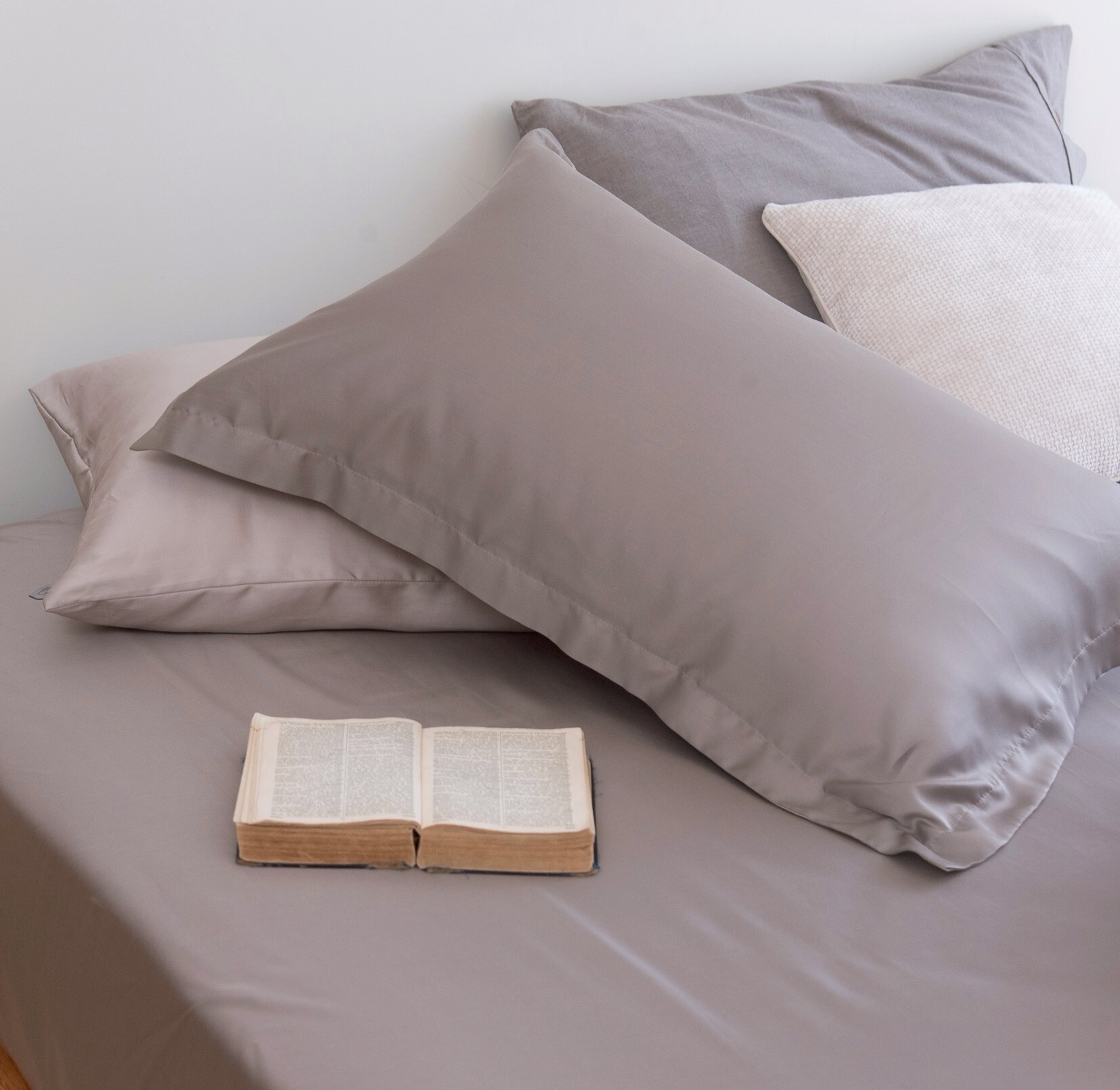 60支天絲薄枕頭套 | 亞麻灰 x 暖砂米