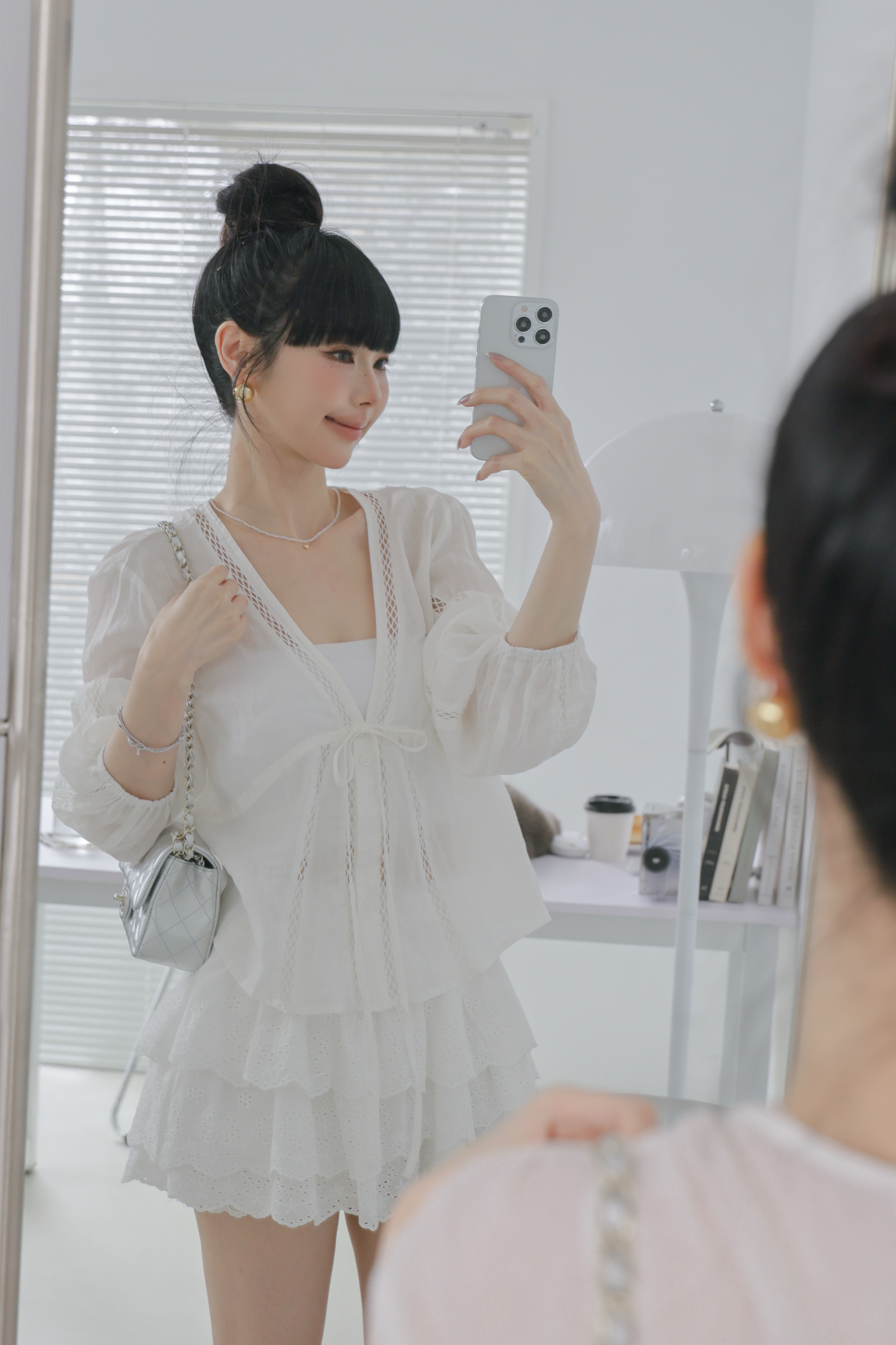 超美雕花綁帶上衣 P50