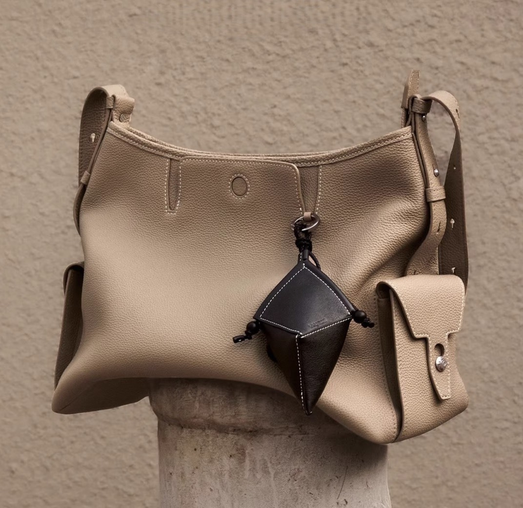 No.9248 真皮菱形掛件配飾包