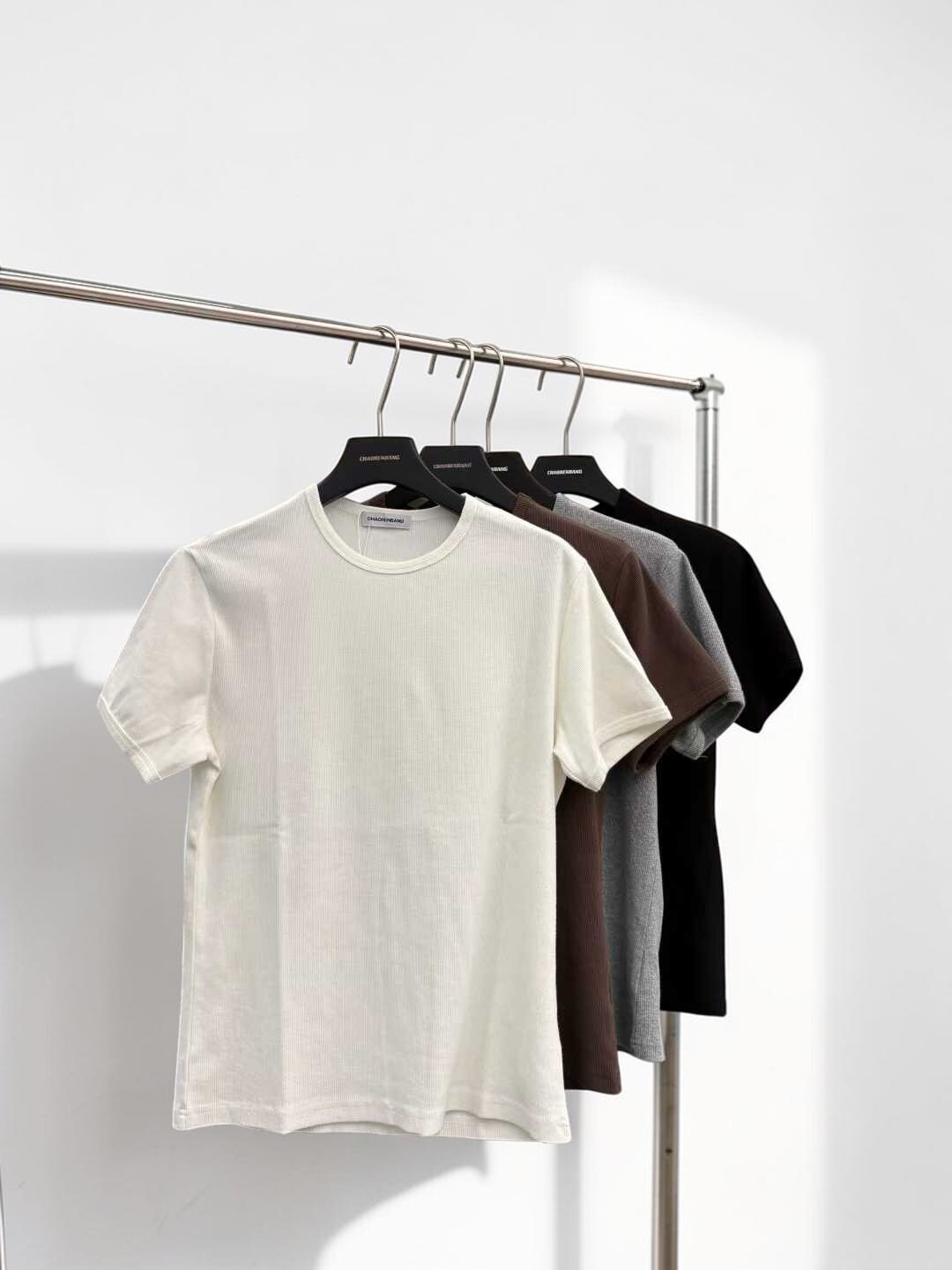 《S.V》極簡親膚圓領上衣