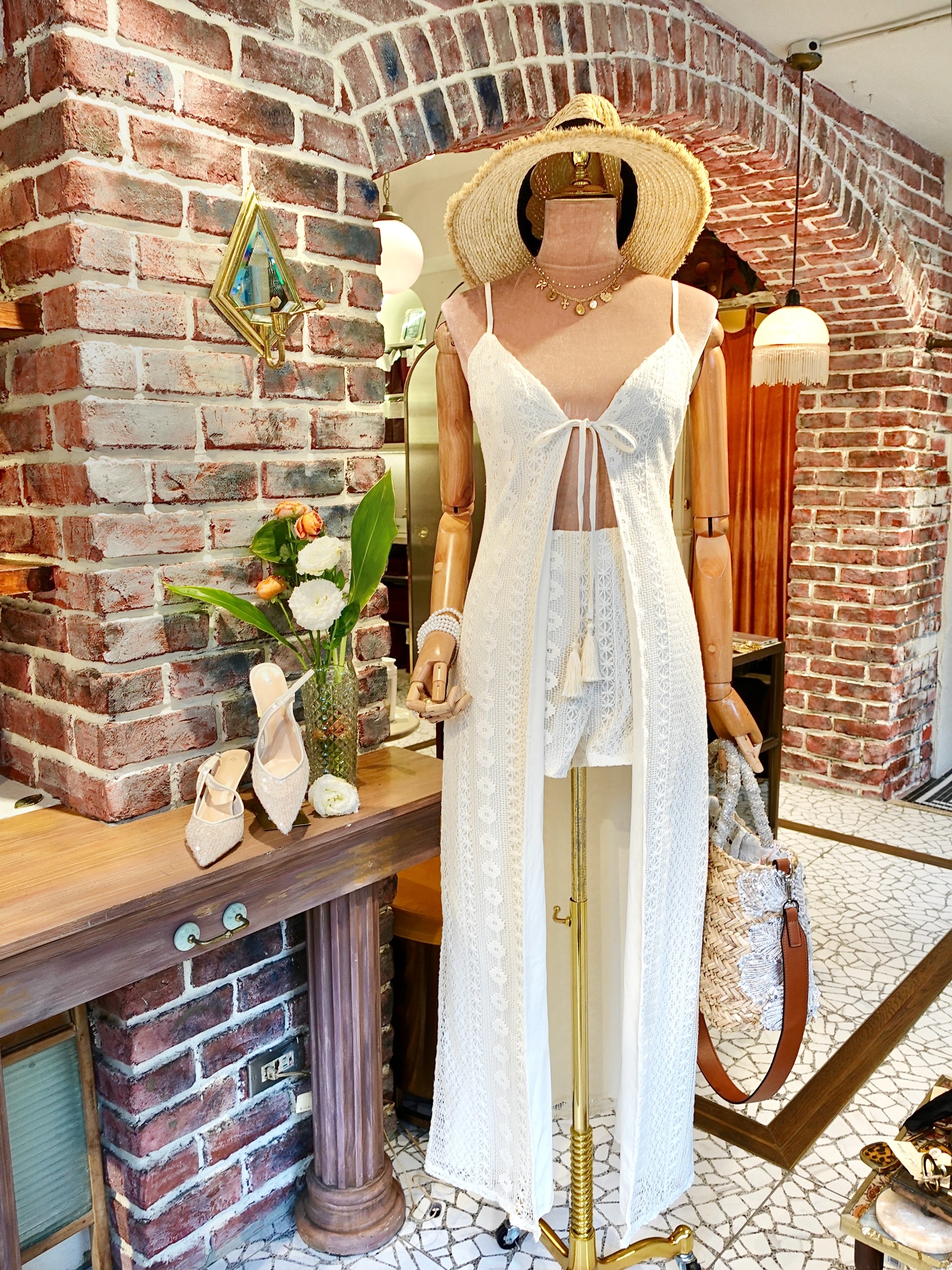 Cream White奶油白色手鈎針織綁帶罩衫上衣+ 高腰短褲套裝