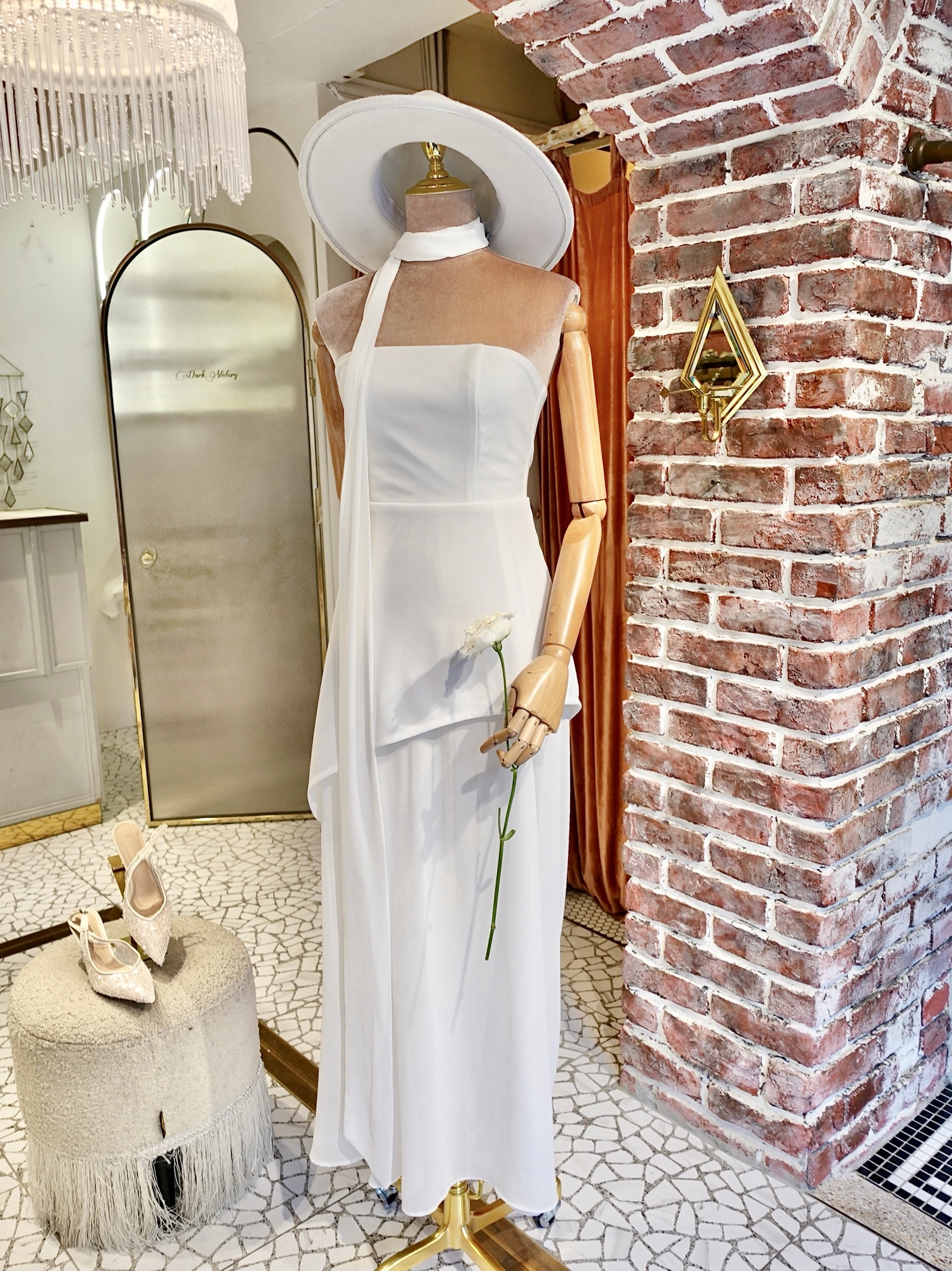 Cloud White雲朵白色平口斜襬透紗絲巾 Dress