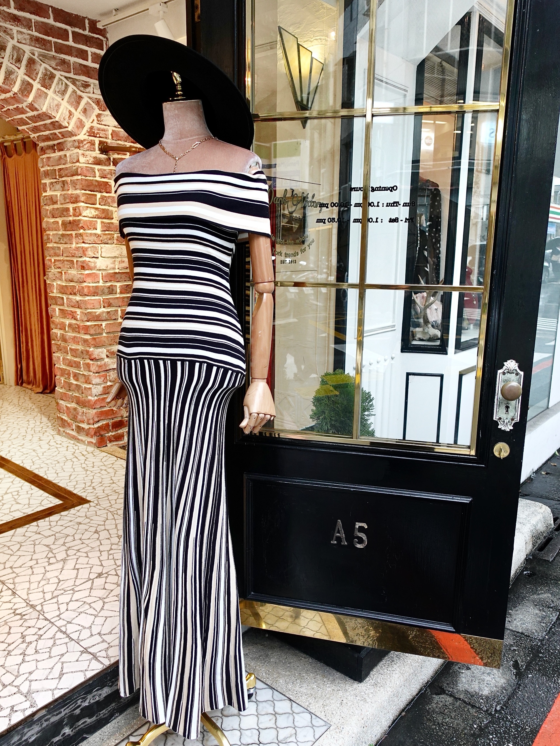 Bkack Honey 針織桃紋露肩Dress