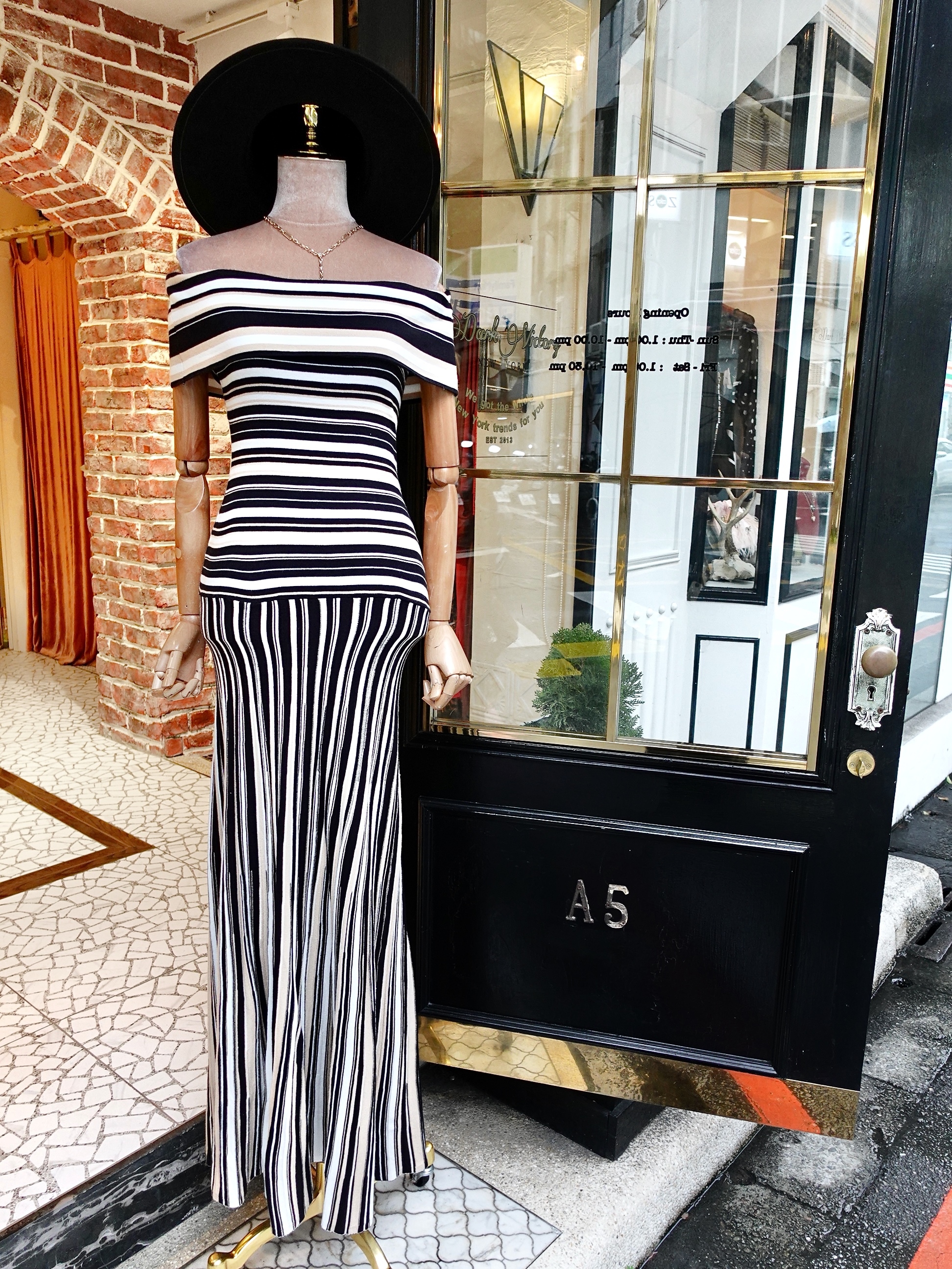 Bkack Honey 針織桃紋露肩Dress