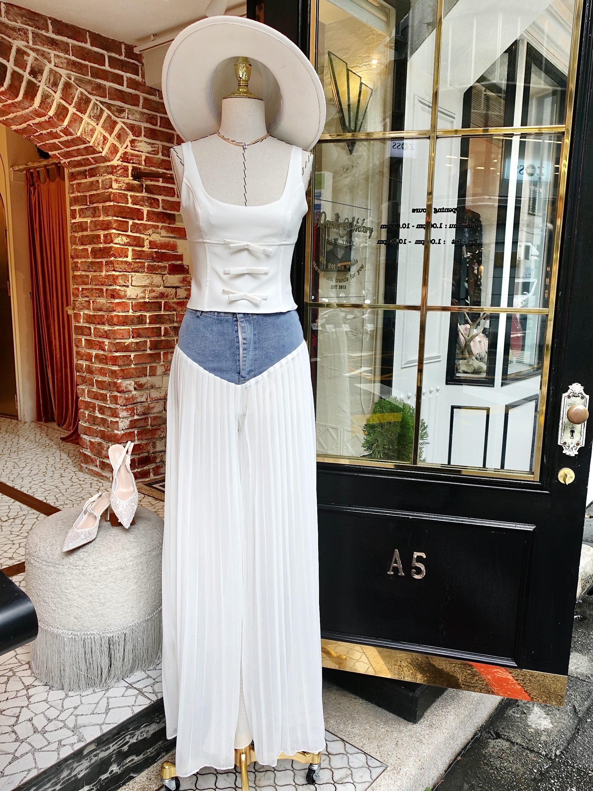 Doja藍白色高腰單寧拼壓褶透紗長寬褲