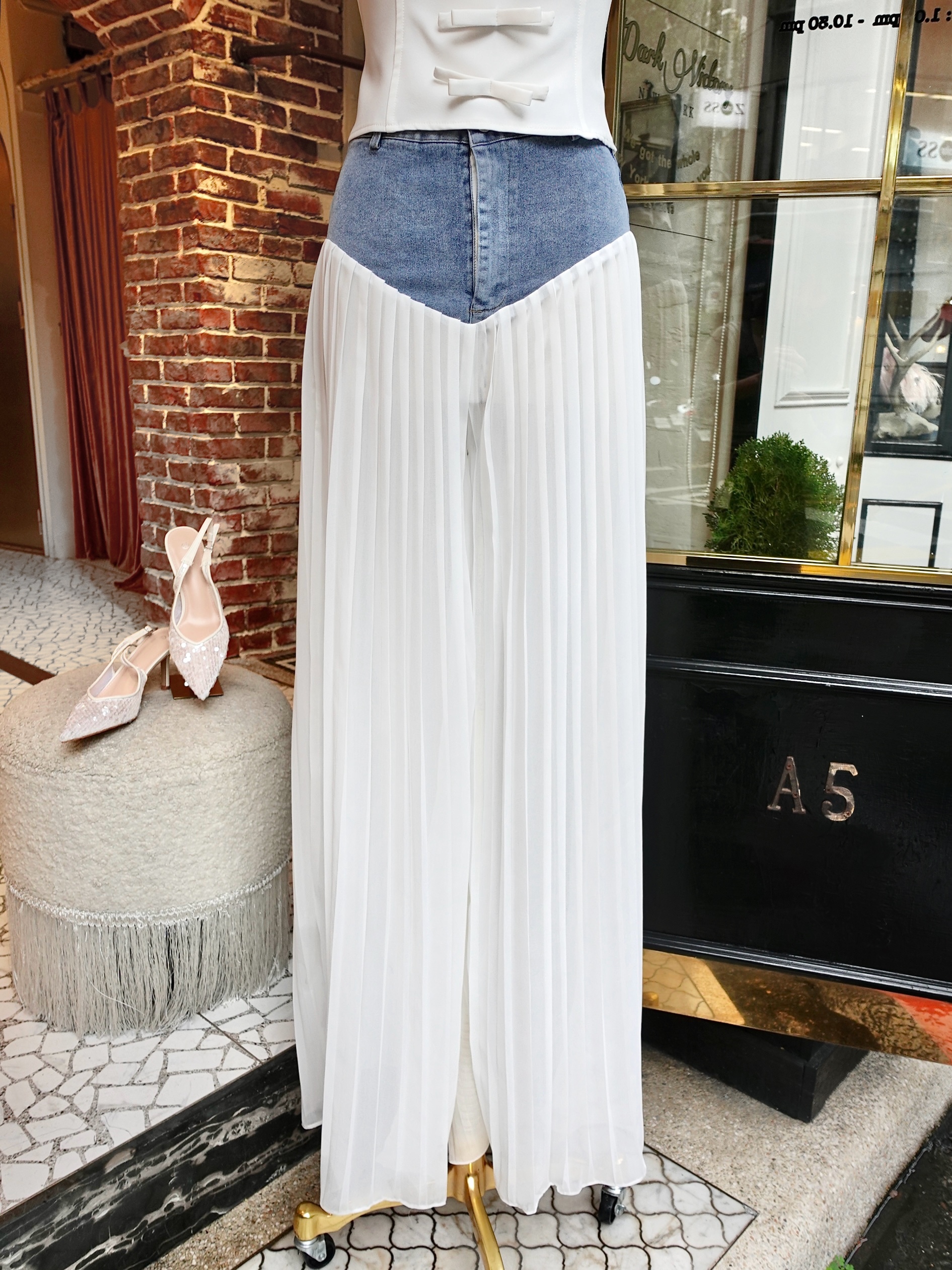 Doja藍白色高腰單寧拼壓褶透紗長寬褲