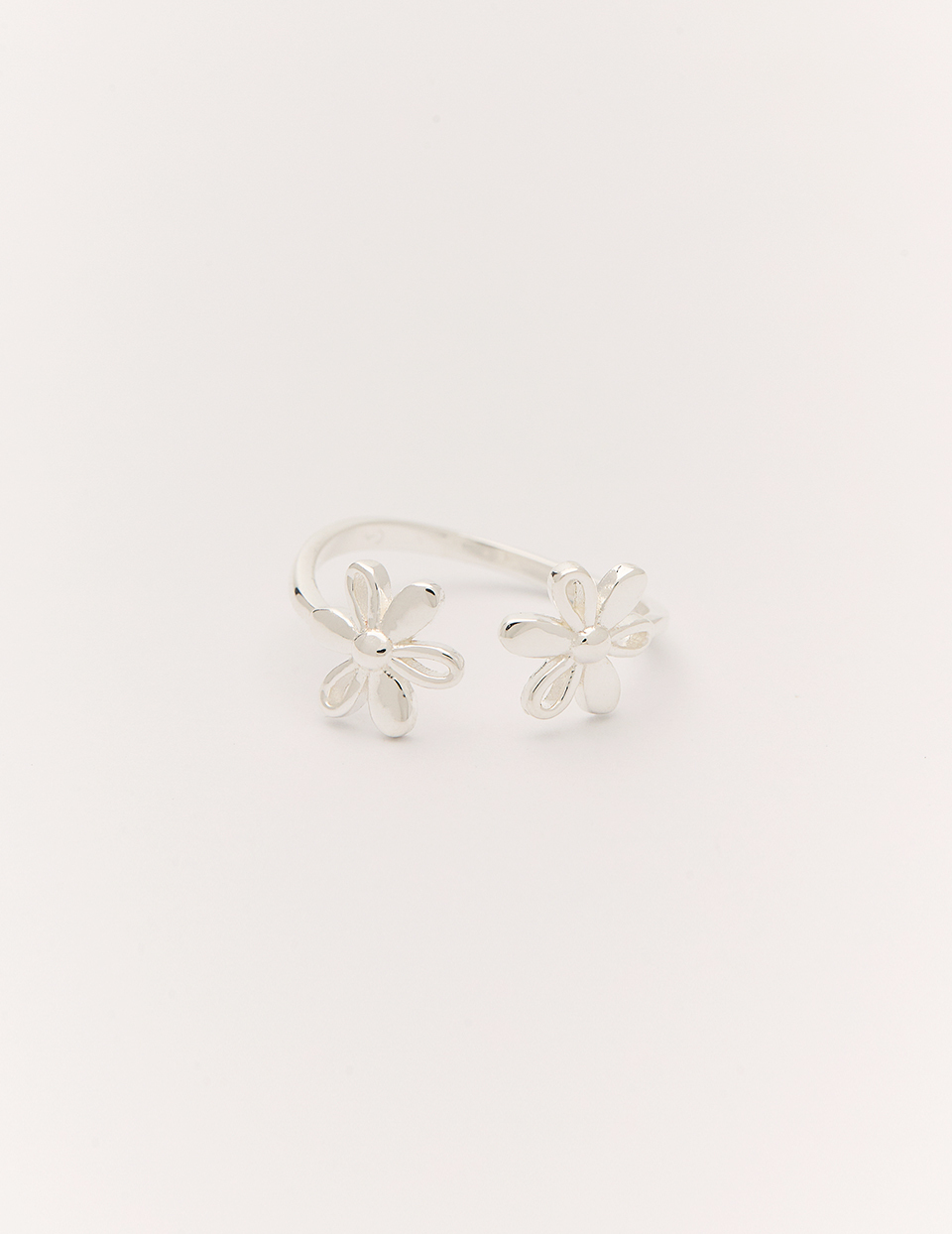 【925純銀】不對稱雛菊造型小花可調式戒指