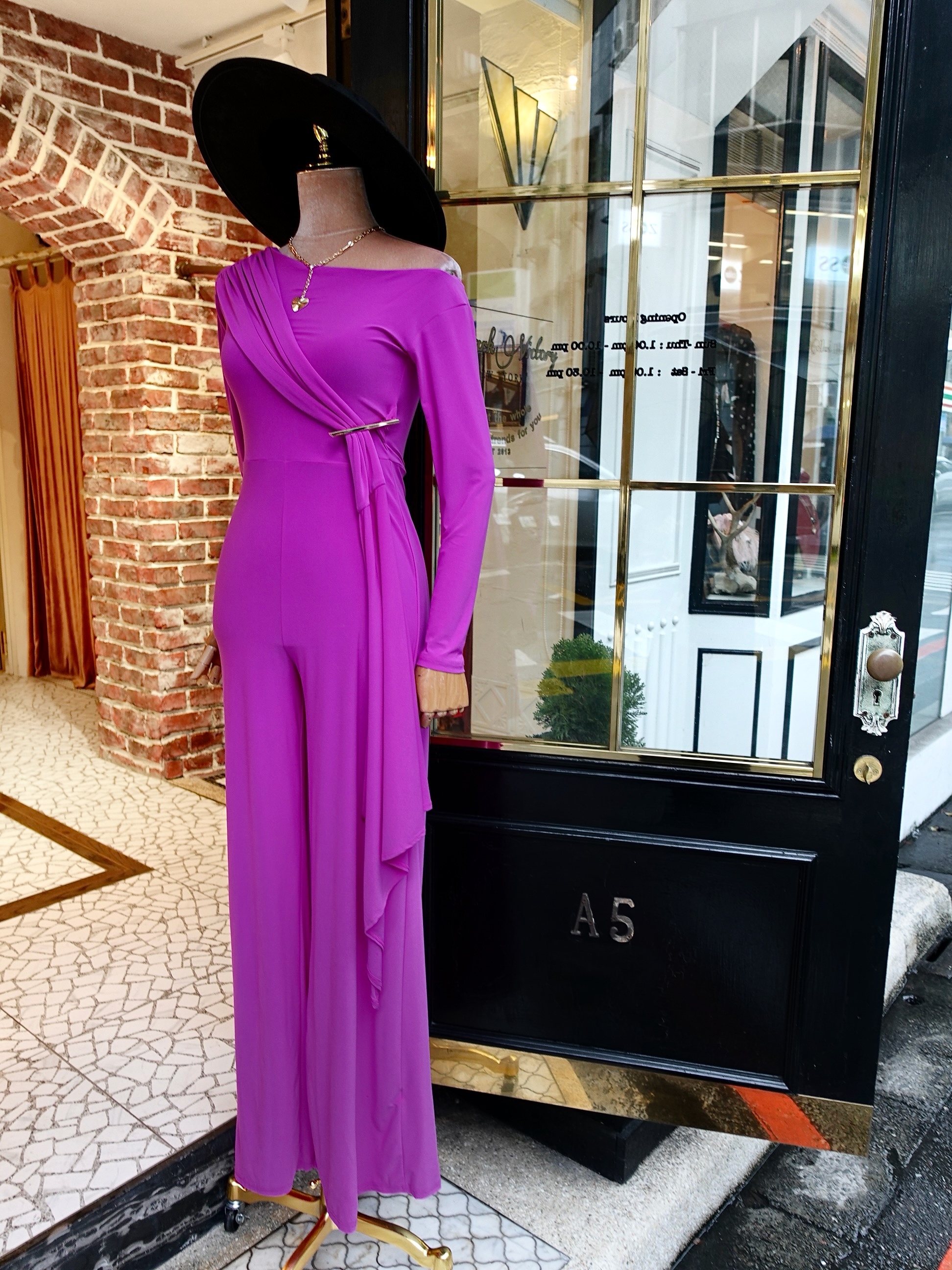 Magenta桃紅色滑面垂墜金環連身長褲