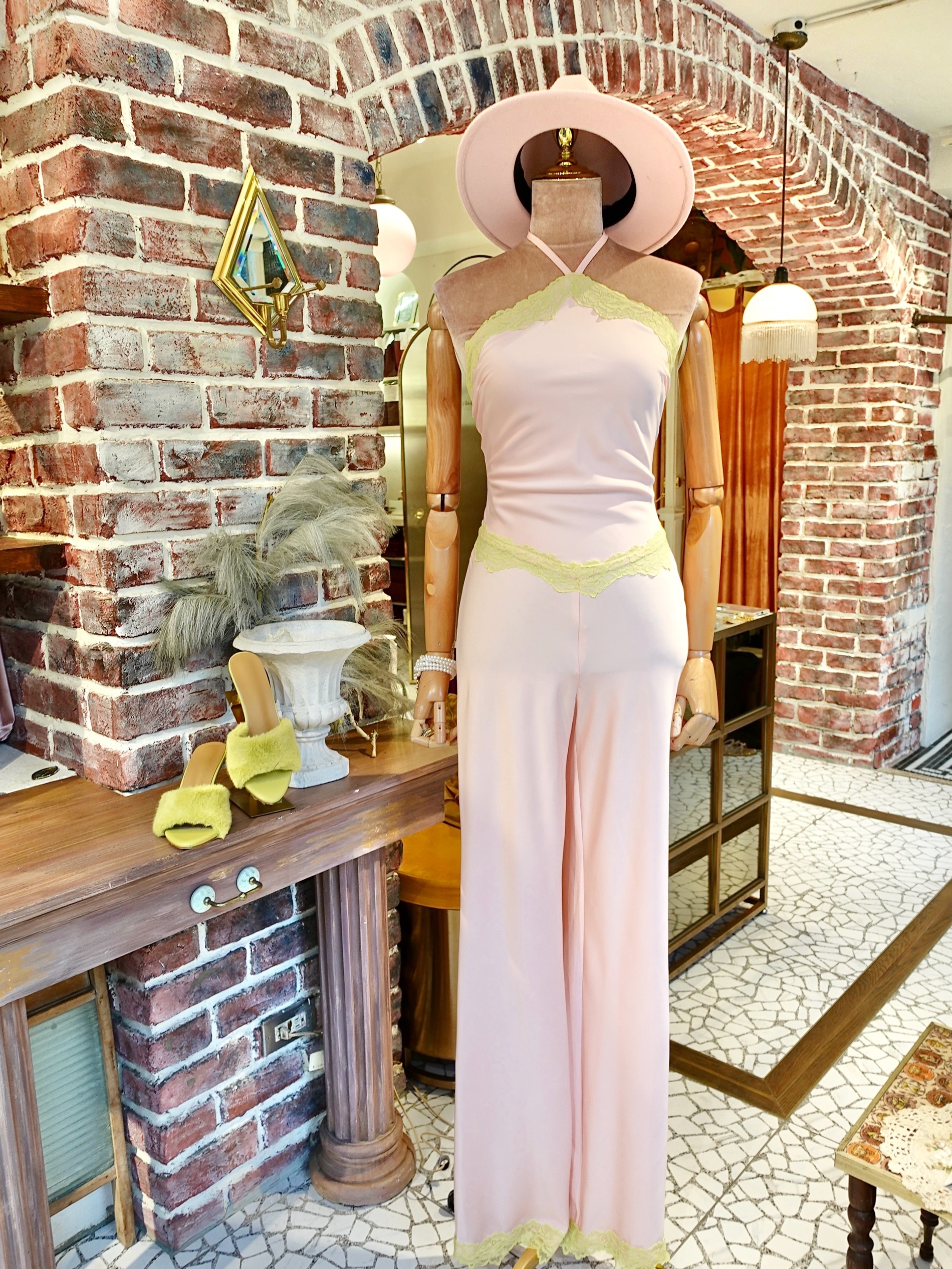 Pink Green粉紅綠色蕾絲緞面連身長褲